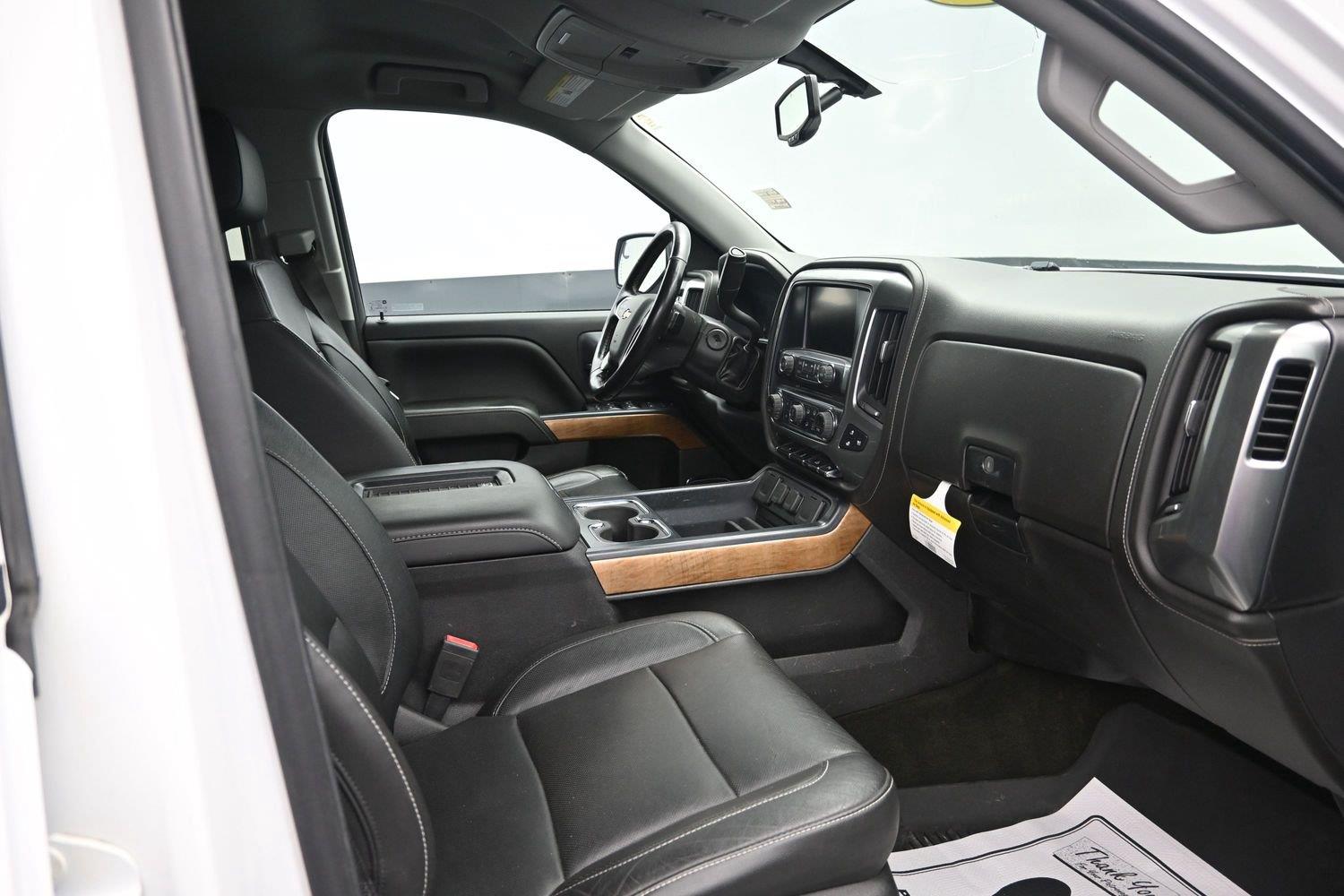 Used 2018 Summit White Chevrolet LTZ image 11