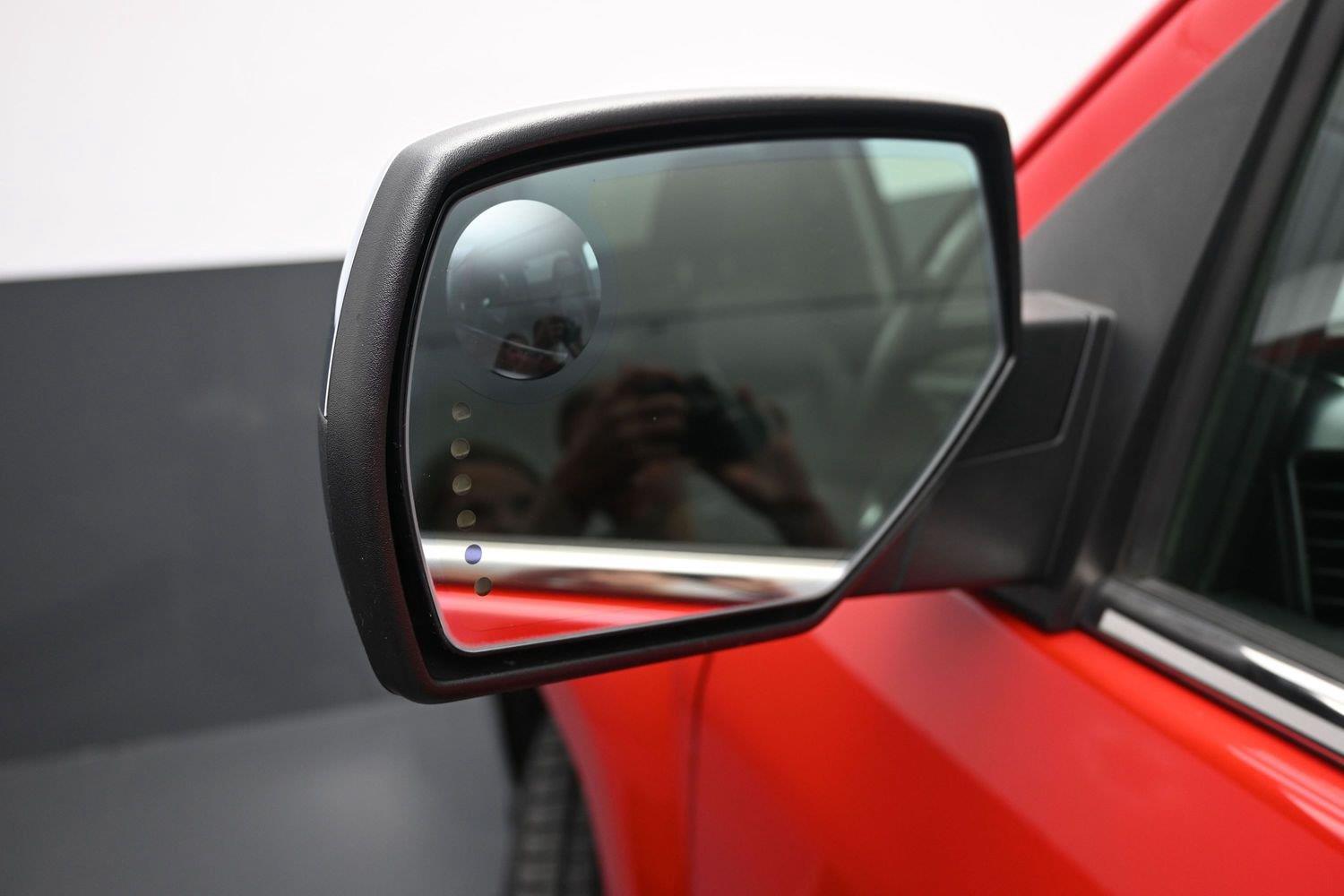 Used 2018 Red Hot Chevrolet LTZ image 23