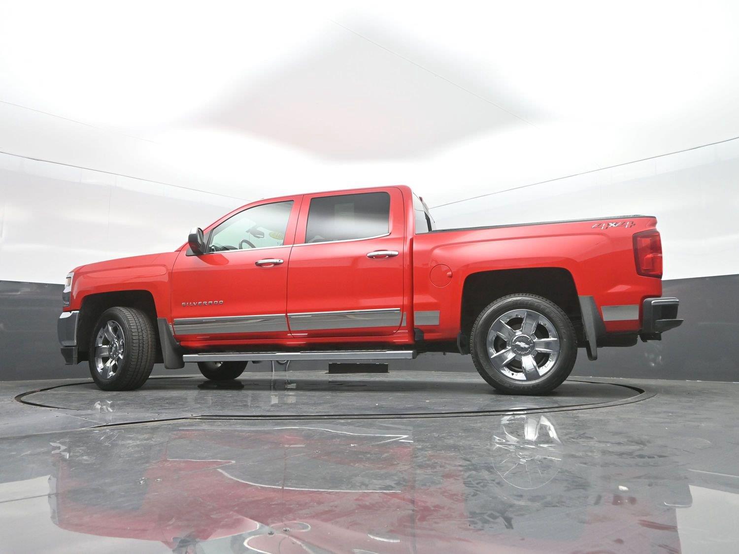 Used 2018 Red Hot Chevrolet LTZ image 39