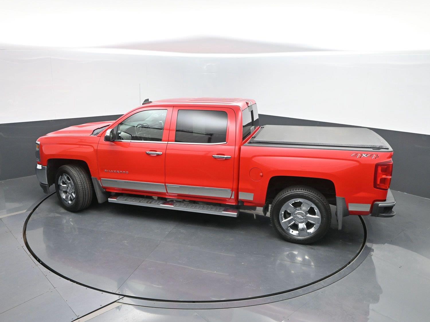 Used 2018 Red Hot Chevrolet LTZ image 43