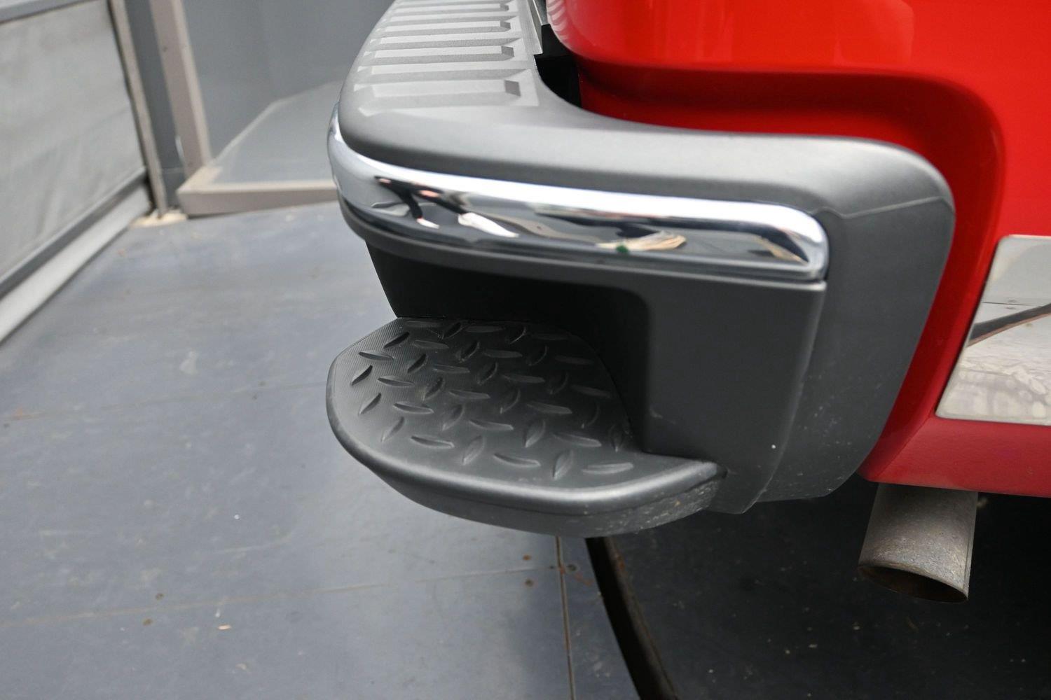 Used 2018 Red Hot Chevrolet LTZ image 17