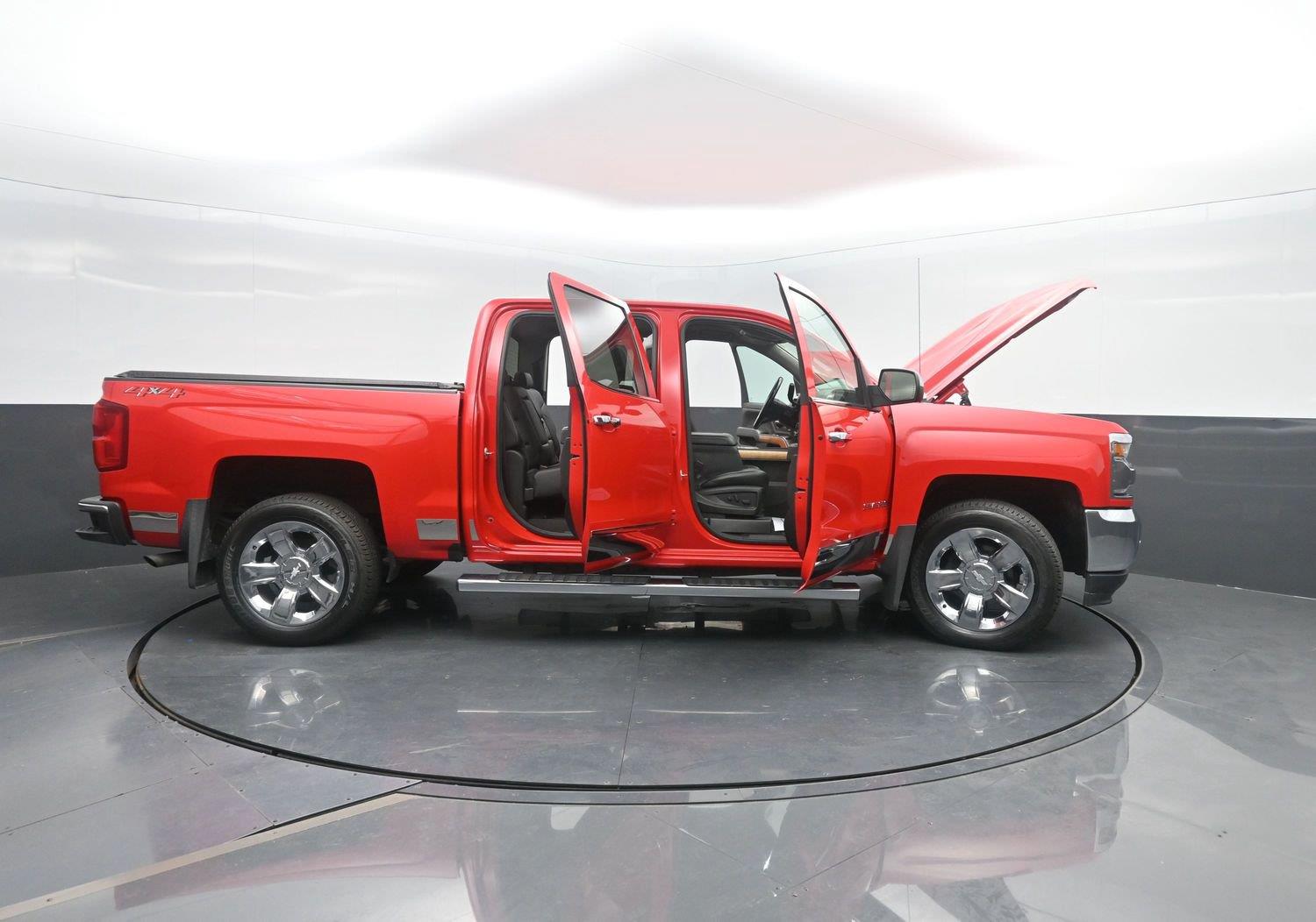 Used 2018 Red Hot Chevrolet LTZ image 53