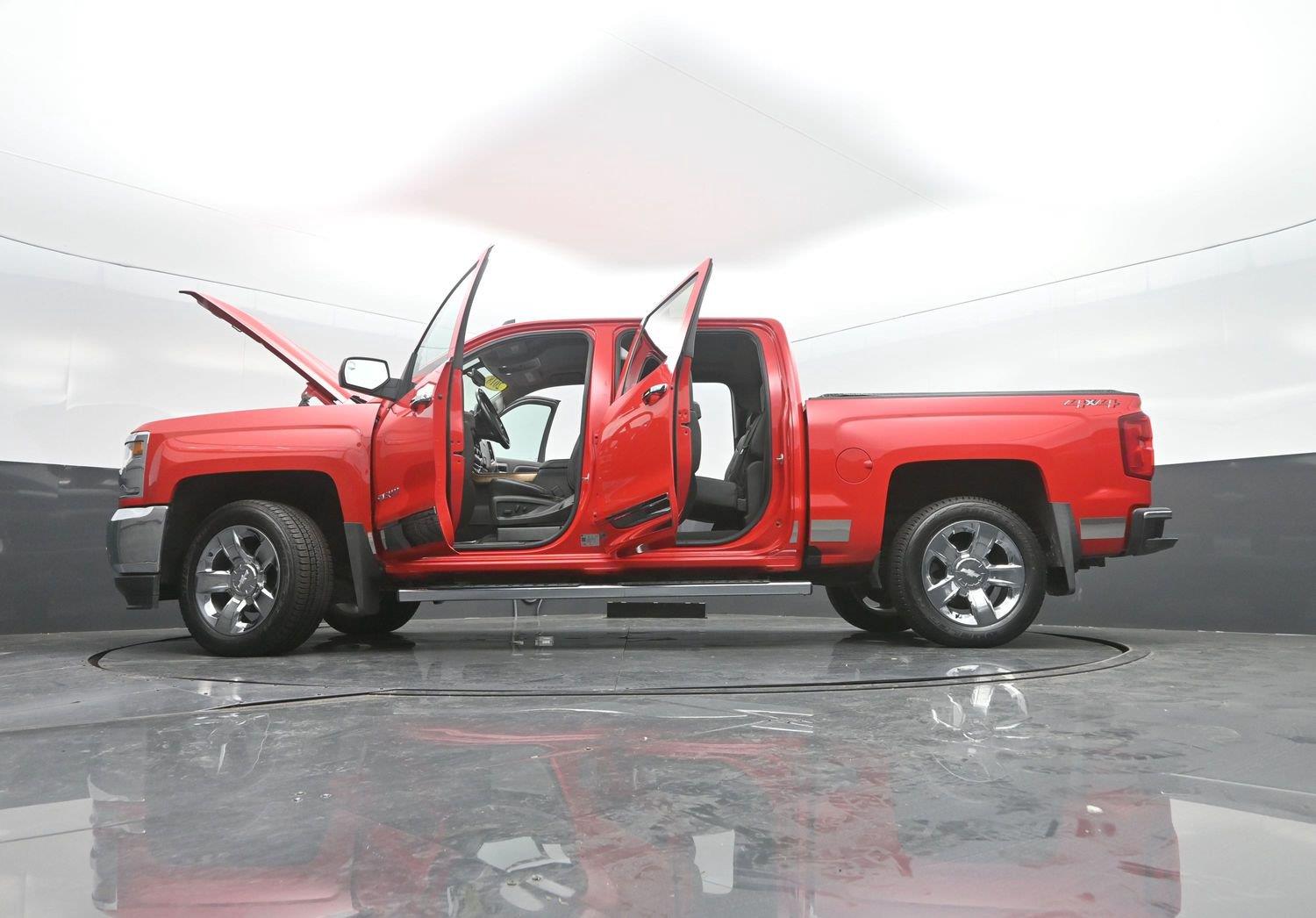 Used 2018 Red Hot Chevrolet LTZ image 56