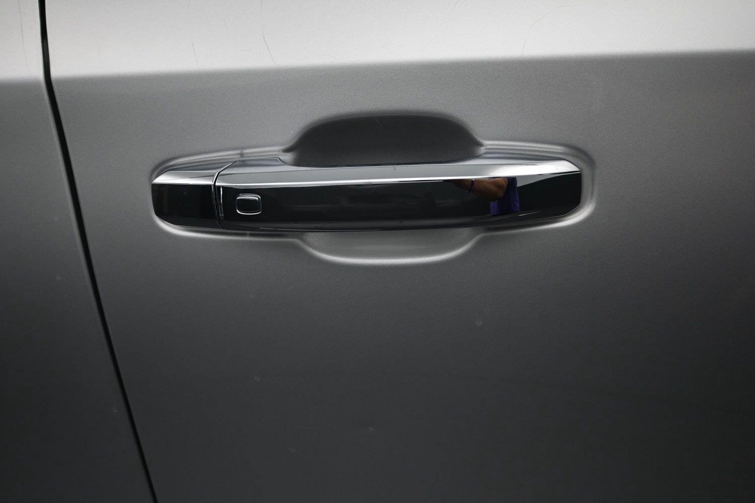 Used 2020 Quicksilver Metallic GMC SLT image 8