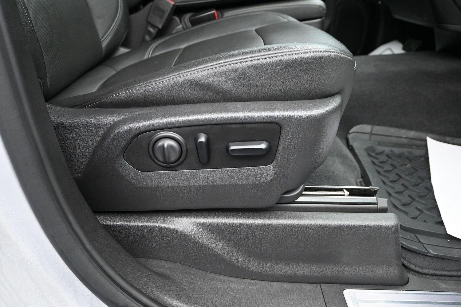 Used 2020 Quicksilver Metallic GMC SLT image 10