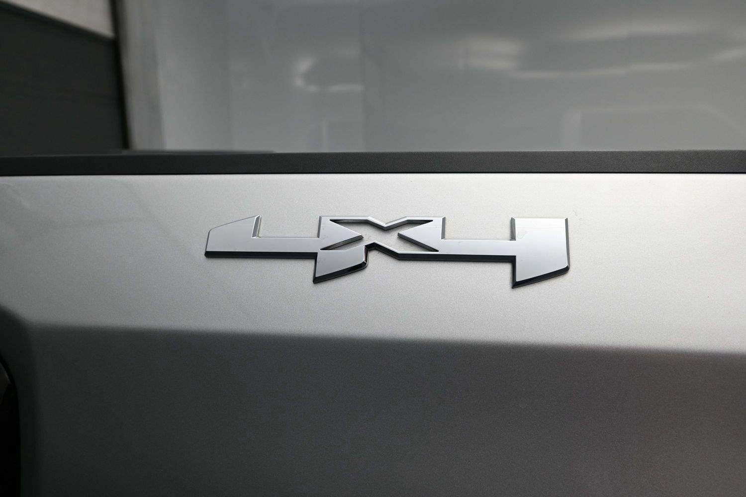 Used 2020 Quicksilver Metallic GMC SLT image 15