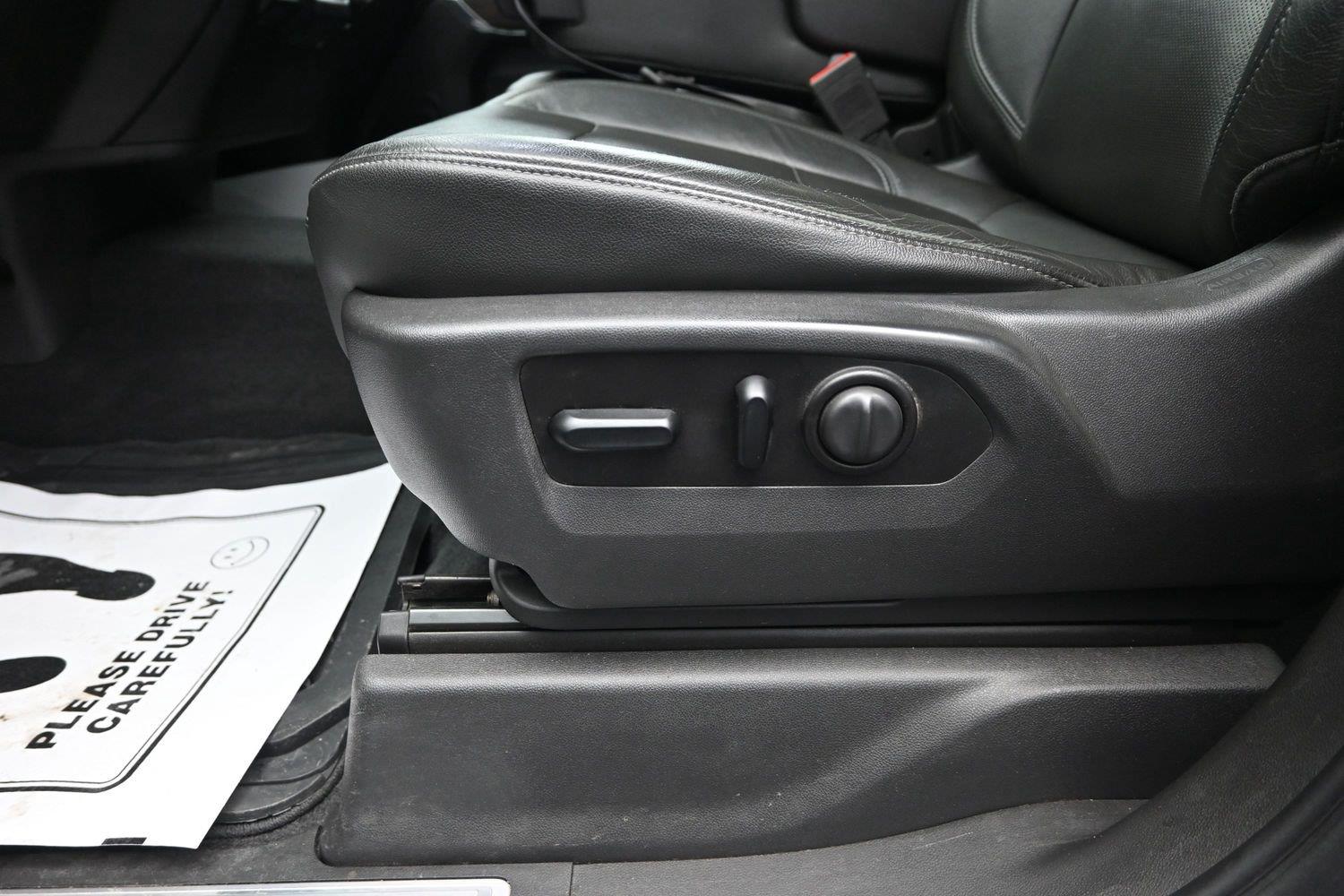 Used 2020 Quicksilver Metallic GMC SLT image 22