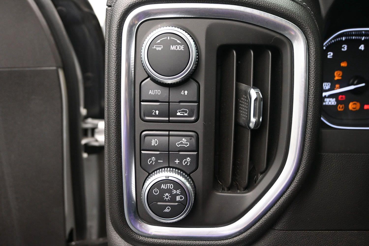 Used 2020 Quicksilver Metallic GMC SLT image 24