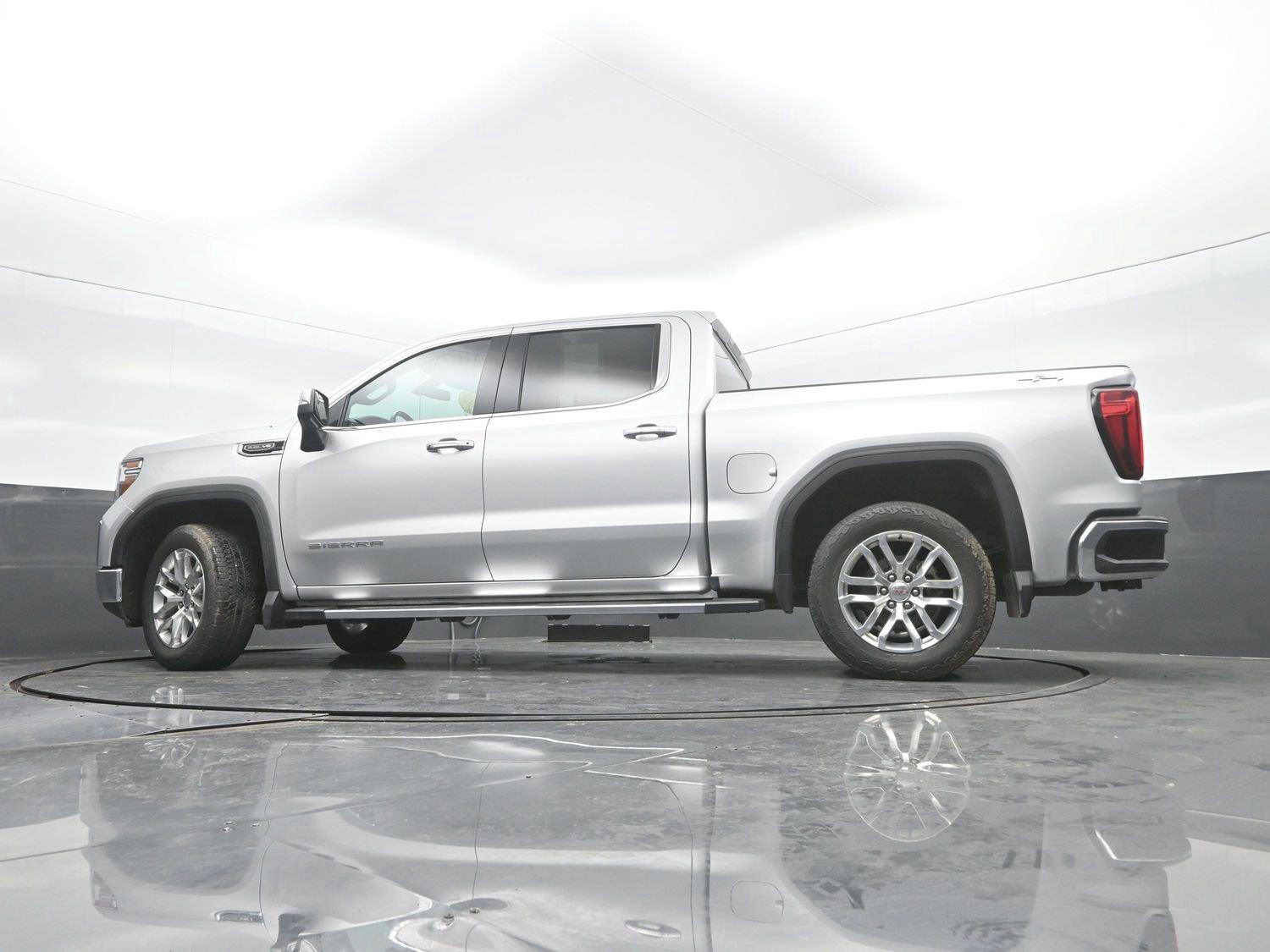 Used 2020 Quicksilver Metallic GMC SLT image 35