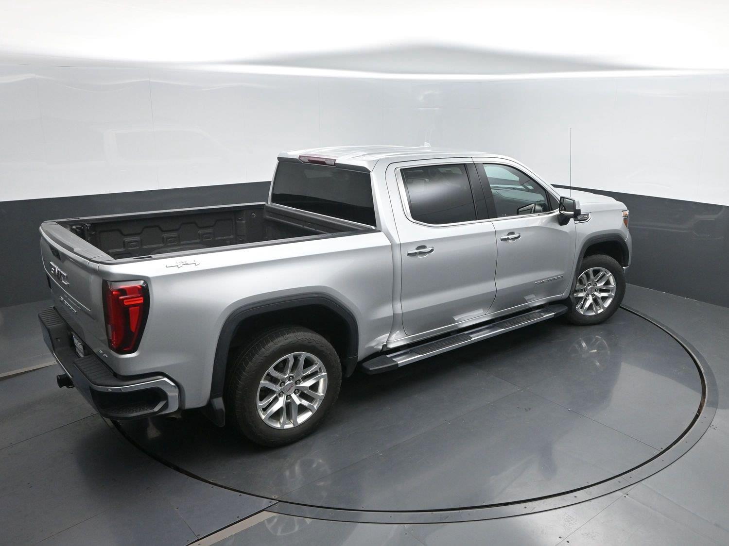 Used 2020 Quicksilver Metallic GMC SLT image 40
