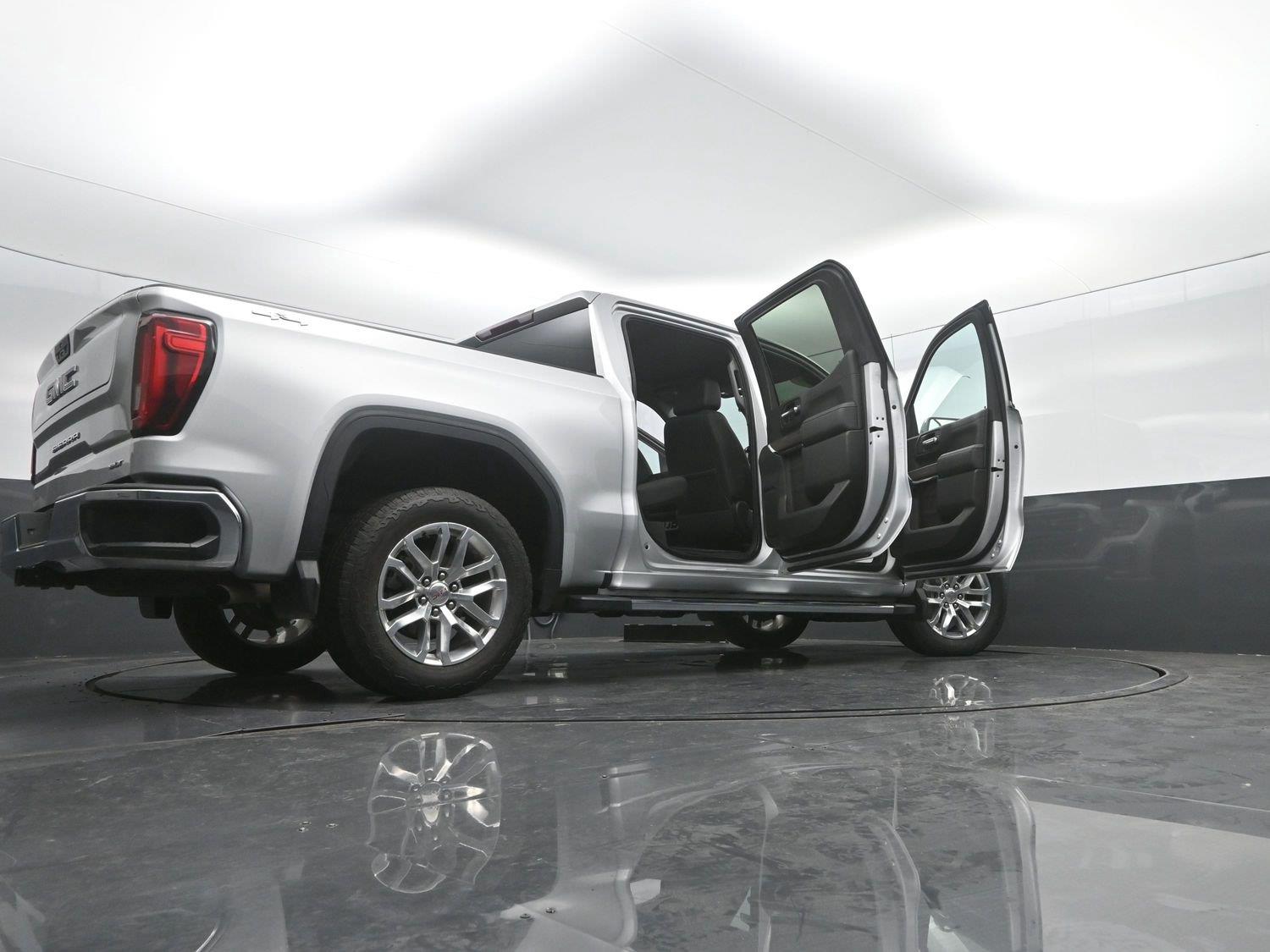 Used 2020 Quicksilver Metallic GMC SLT image 51