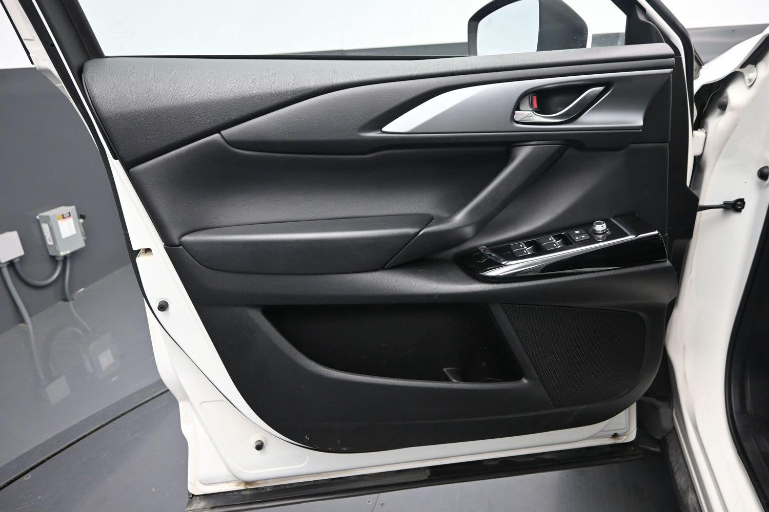 Used 2023 Snowflake White Pearl Mica Mazda Touring image 19