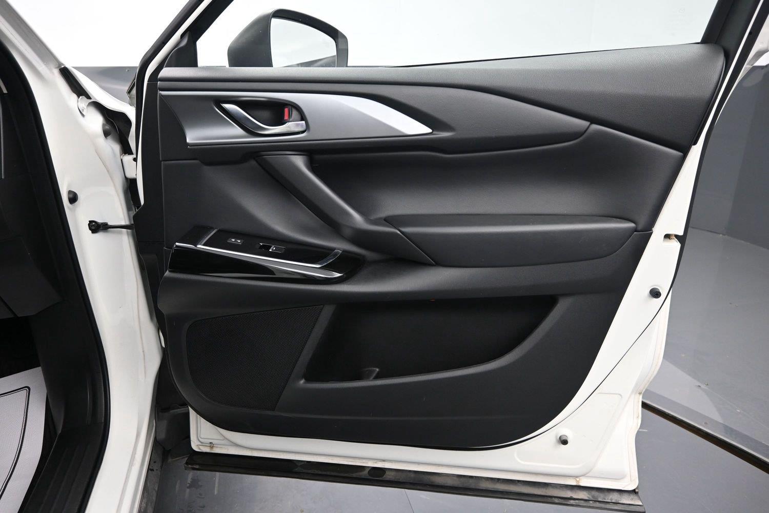 Used 2023 Snowflake White Pearl Mica Mazda Touring image 7