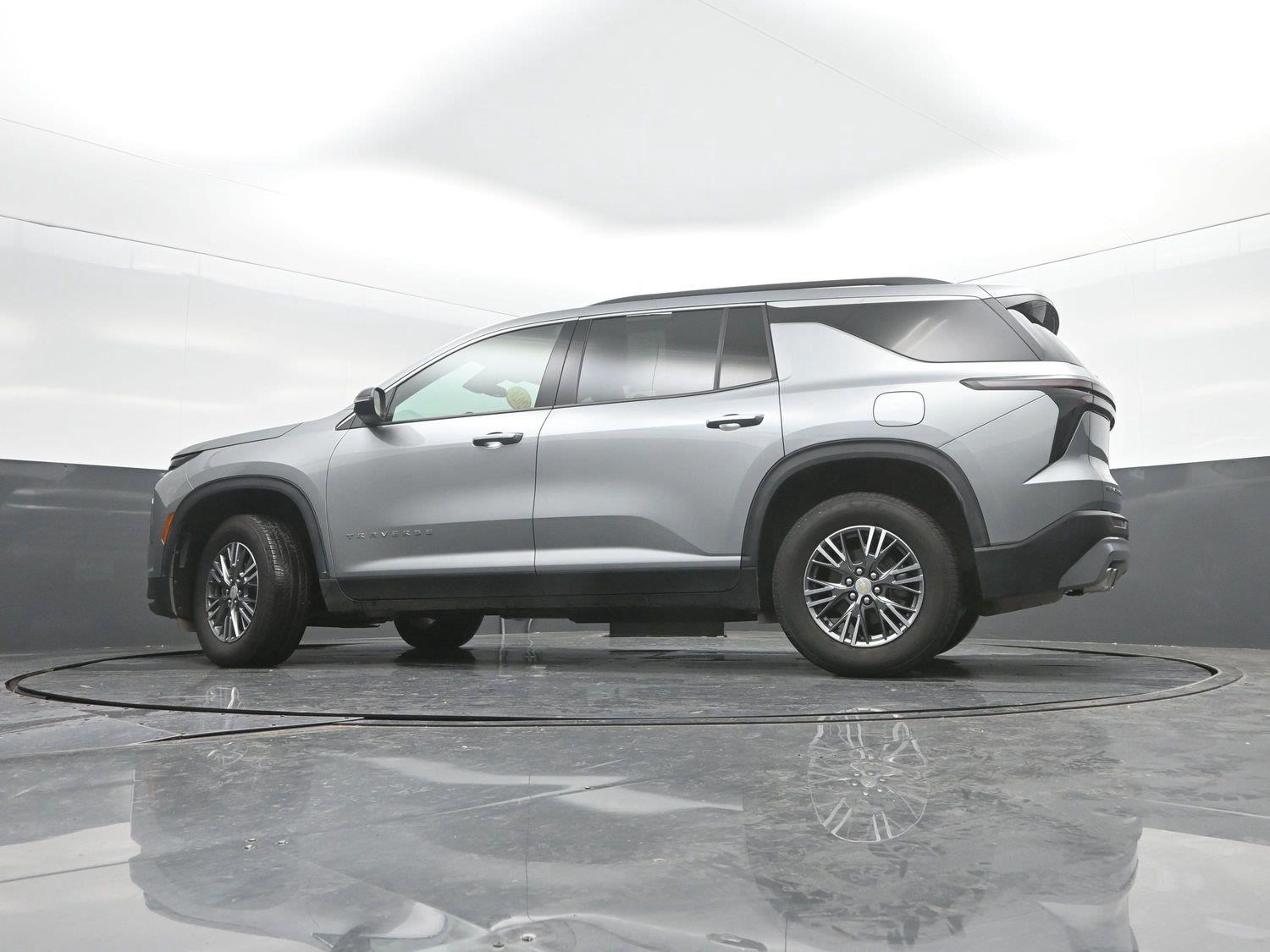 Used 2026 Sterling Gray Metallic Chevrolet AWD LT image 33