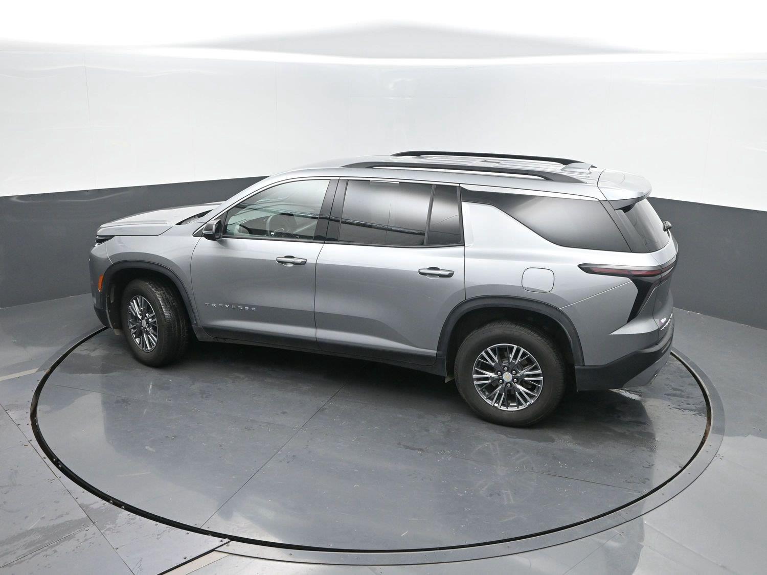 Used 2026 Sterling Gray Metallic Chevrolet AWD LT image 37