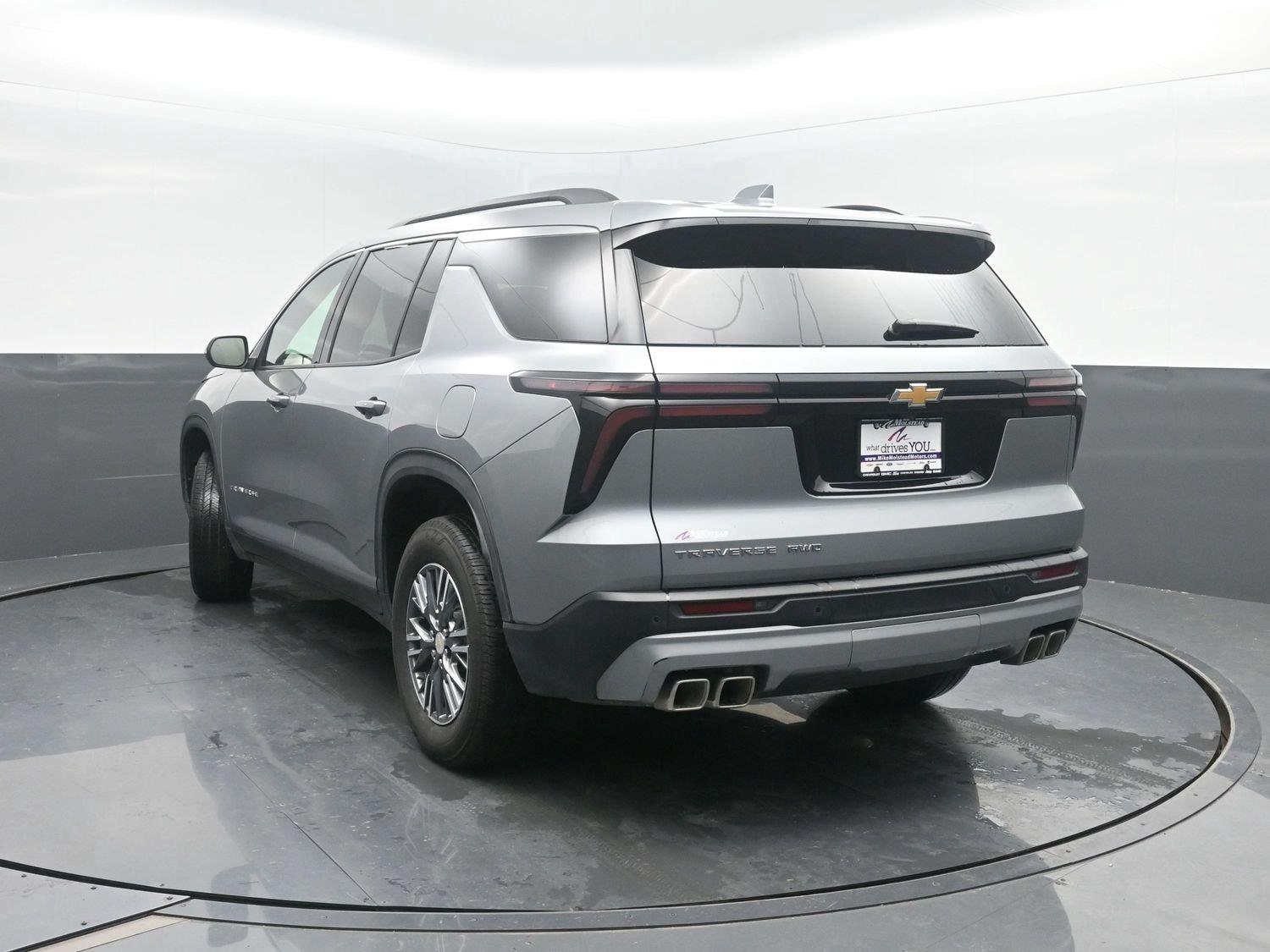 Used 2026 Sterling Gray Metallic Chevrolet AWD LT image 43