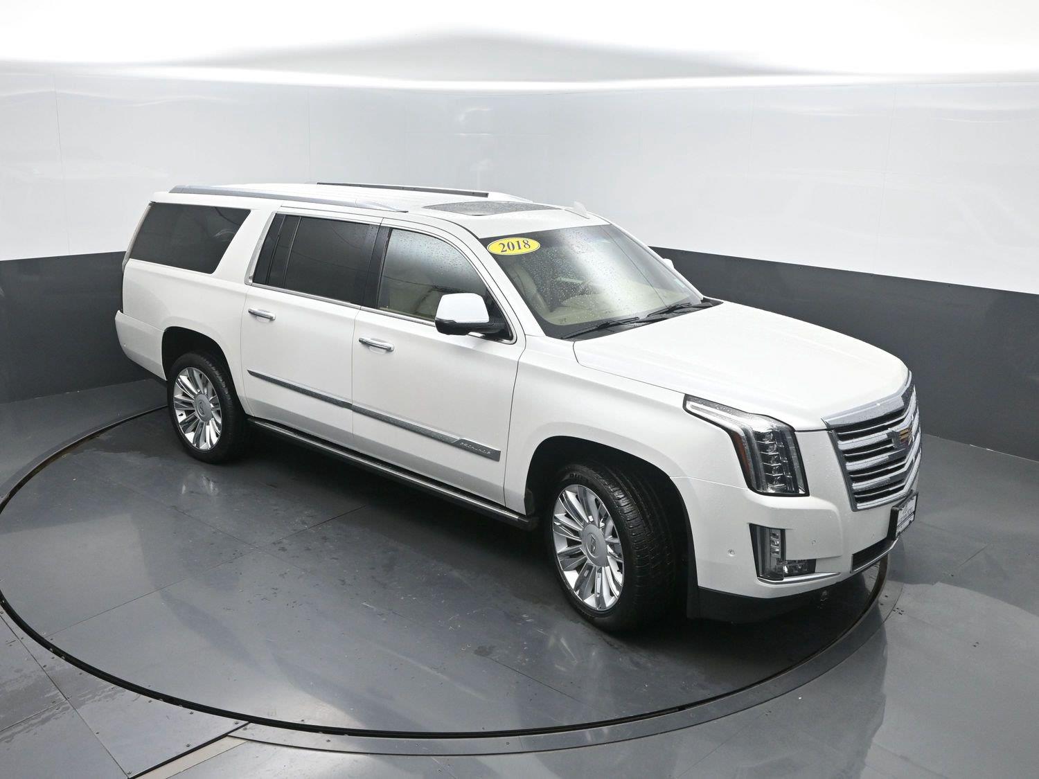 Used 2018 Crystal White Tricoat Cadillac Platinum image 46