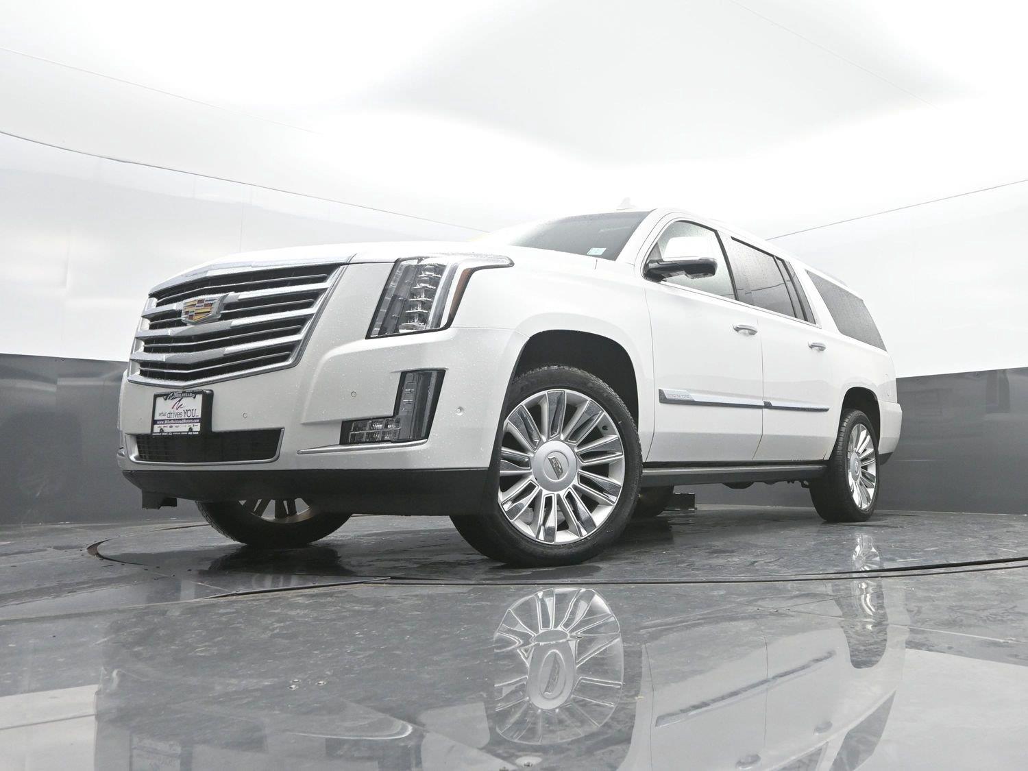 Used 2018 Crystal White Tricoat Cadillac Platinum image 51