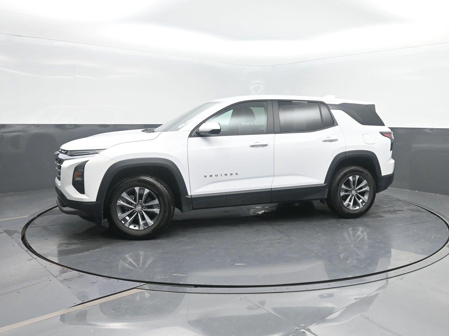 Used 2026 Summit White Chevrolet AWD LT image 39