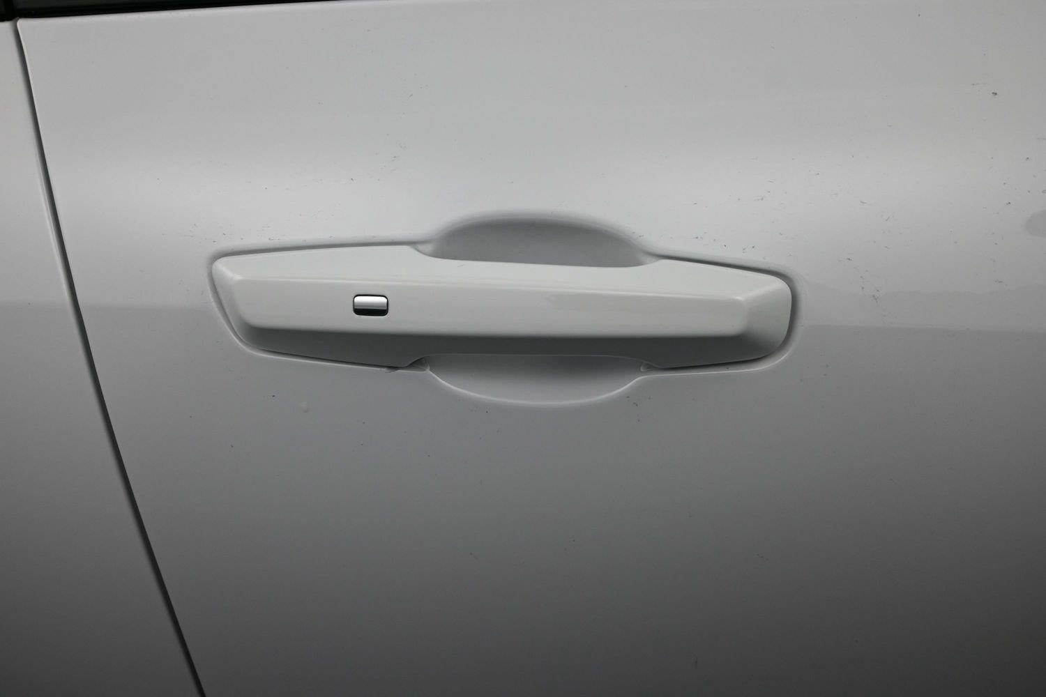 Used 2026 Summit White Chevrolet AWD LT image 7