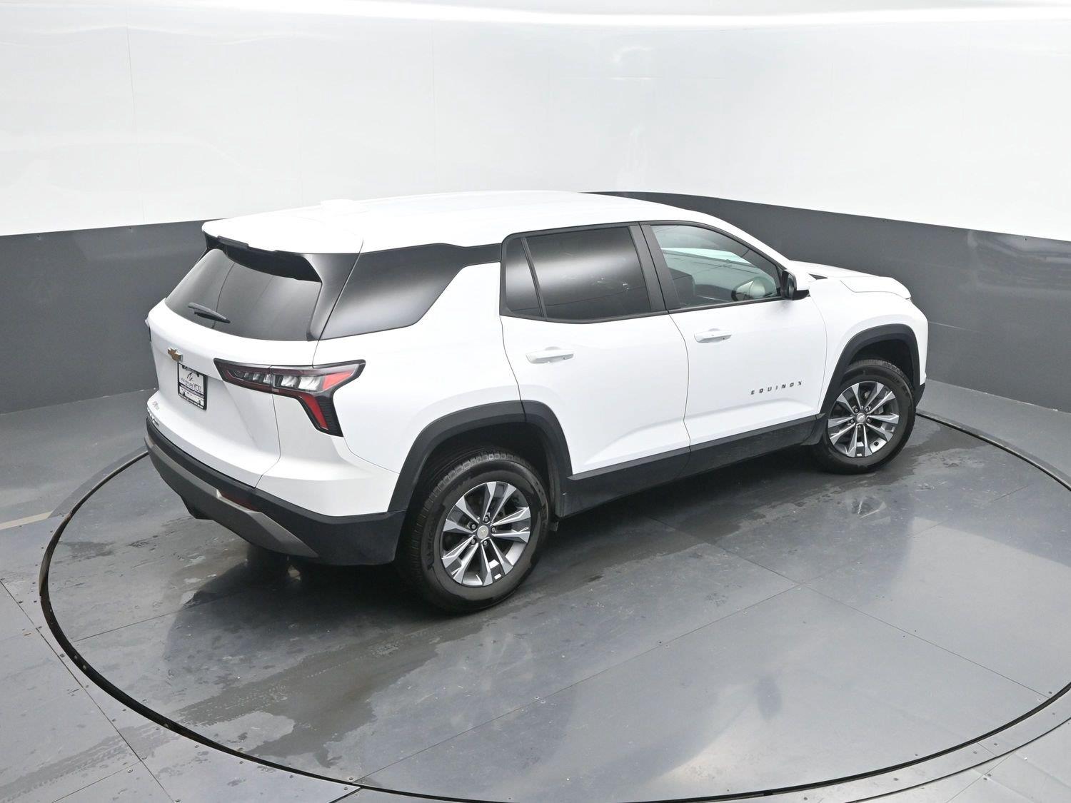 Used 2026 Summit White Chevrolet AWD LT image 36