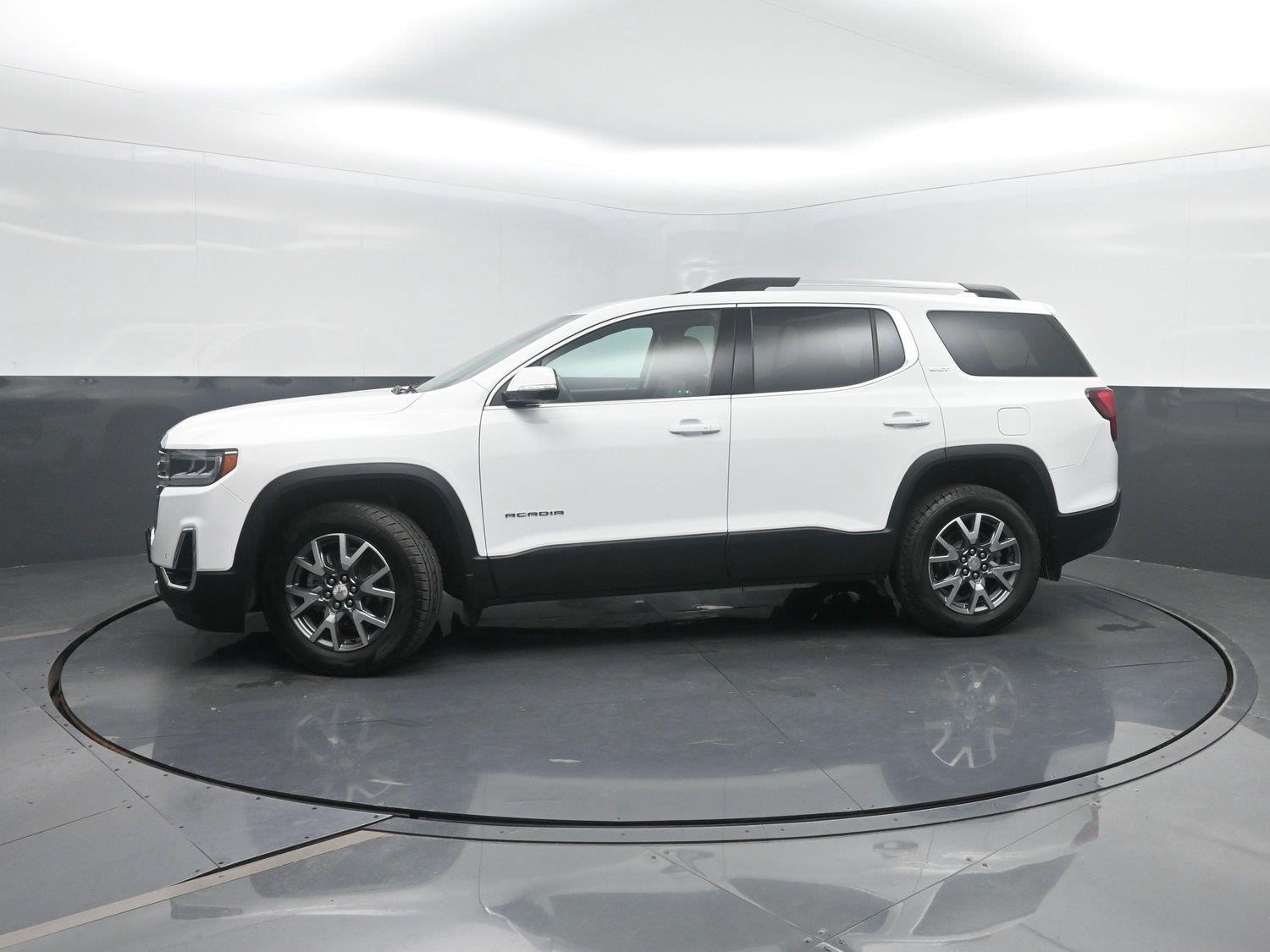 Summit White 2022 GMC Acadia SUV / Crossover Four-Wheel Drive 9-Speed Automatic