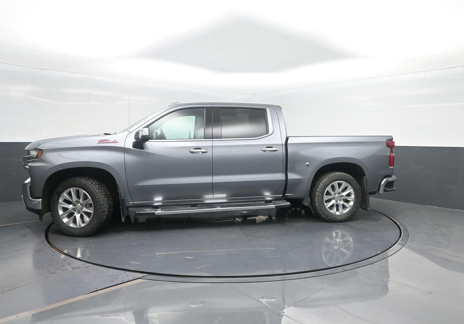 2022 Chevrolet Silverado 1500 LTZ Crew Cab 4WD