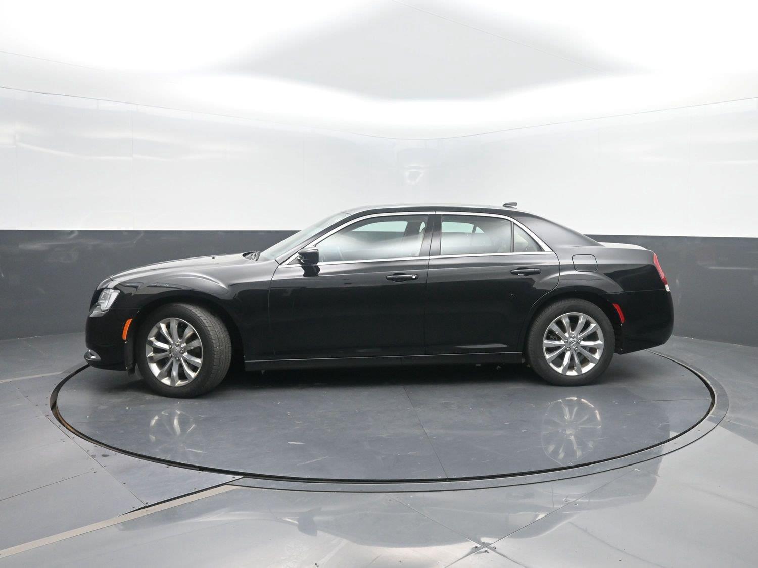 Gloss Black 2017 Chrysler 300 Sedan All-Wheel Drive 8-Speed Automatic