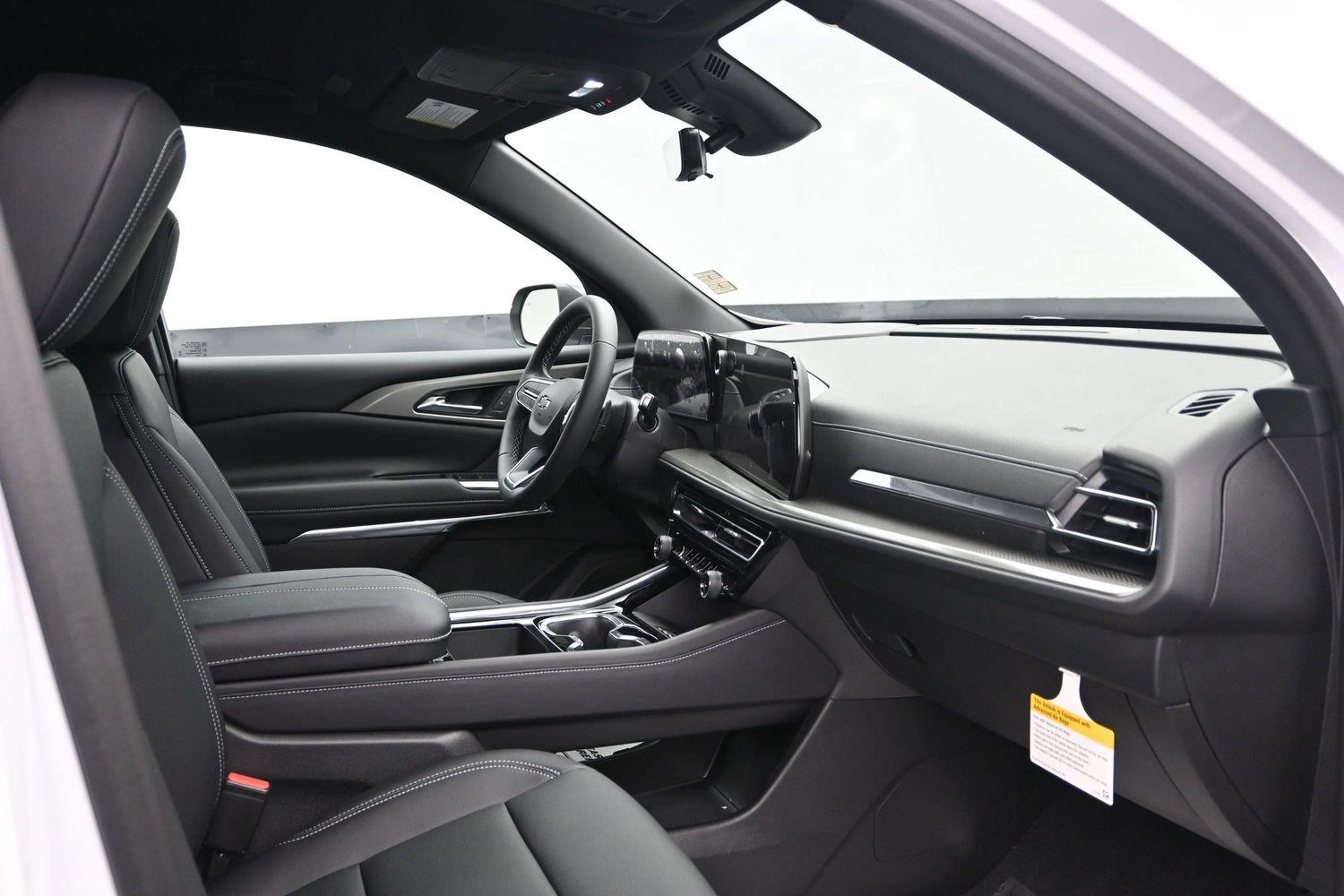 2027 Chevrolet Traverse LT - Photo 10