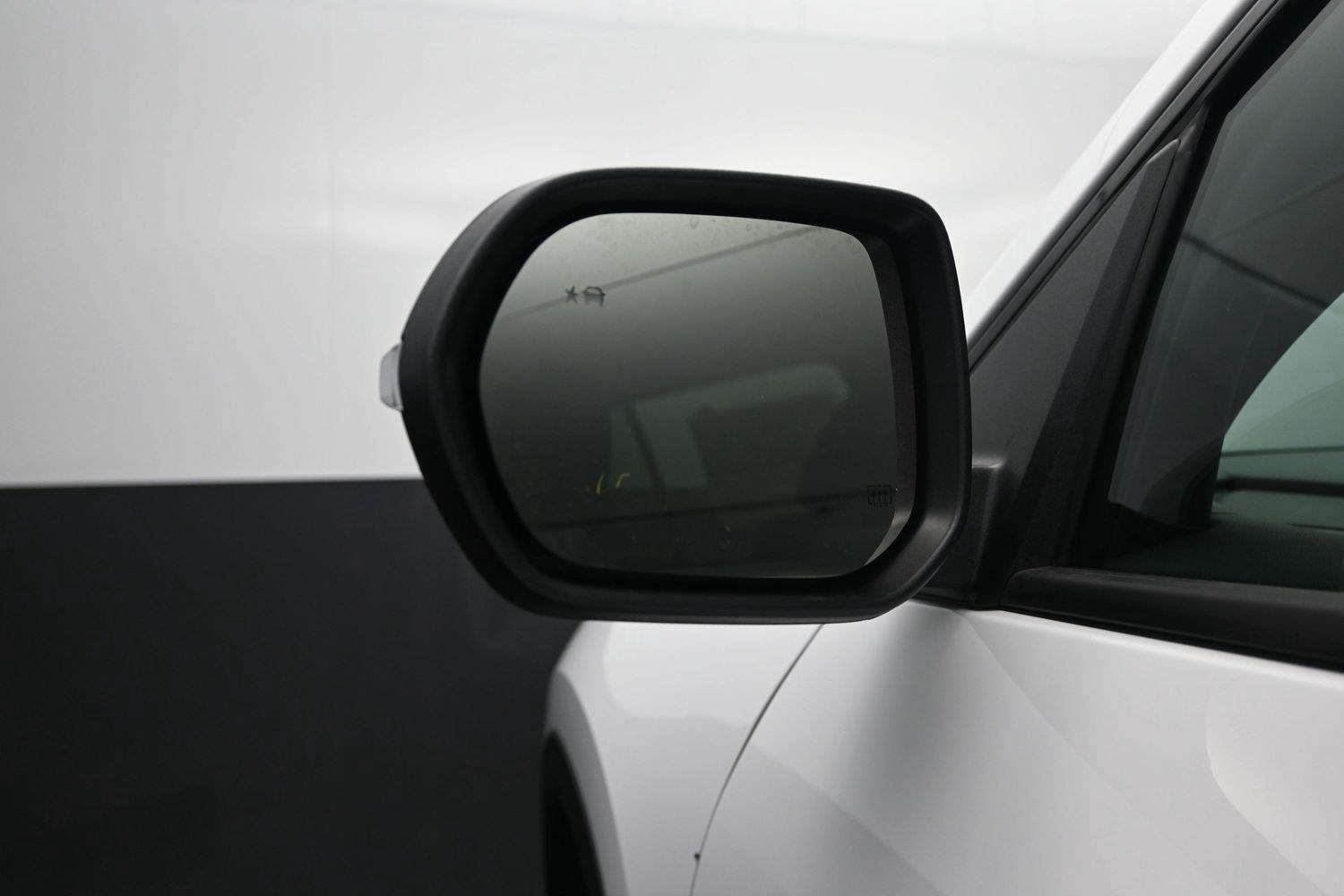 2027 Chevrolet Traverse LT - Photo 18