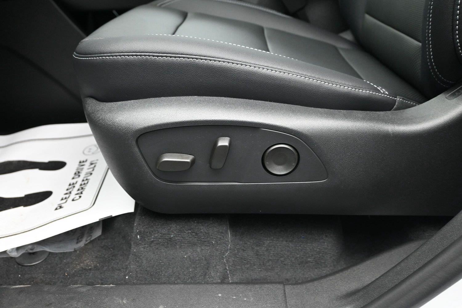 2027 Chevrolet Traverse LT - Photo 20