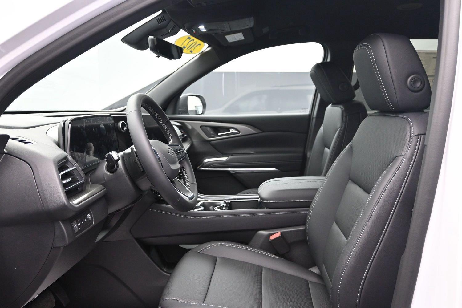 2027 Chevrolet Traverse LT - Photo 21
