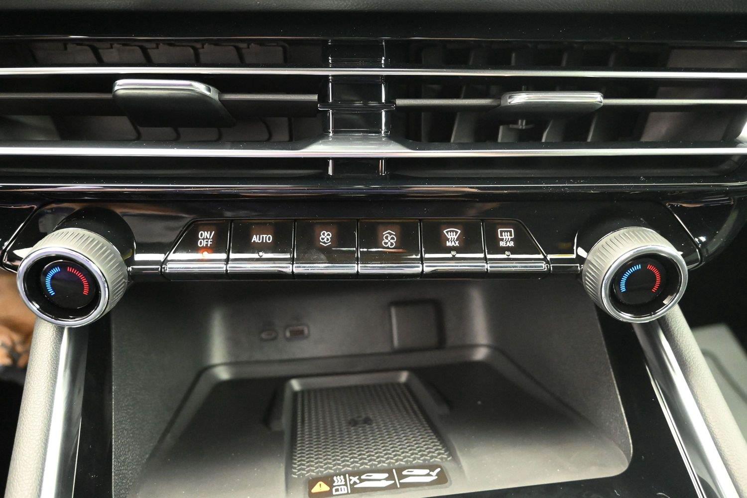 2027 Chevrolet Traverse LT - Photo 29