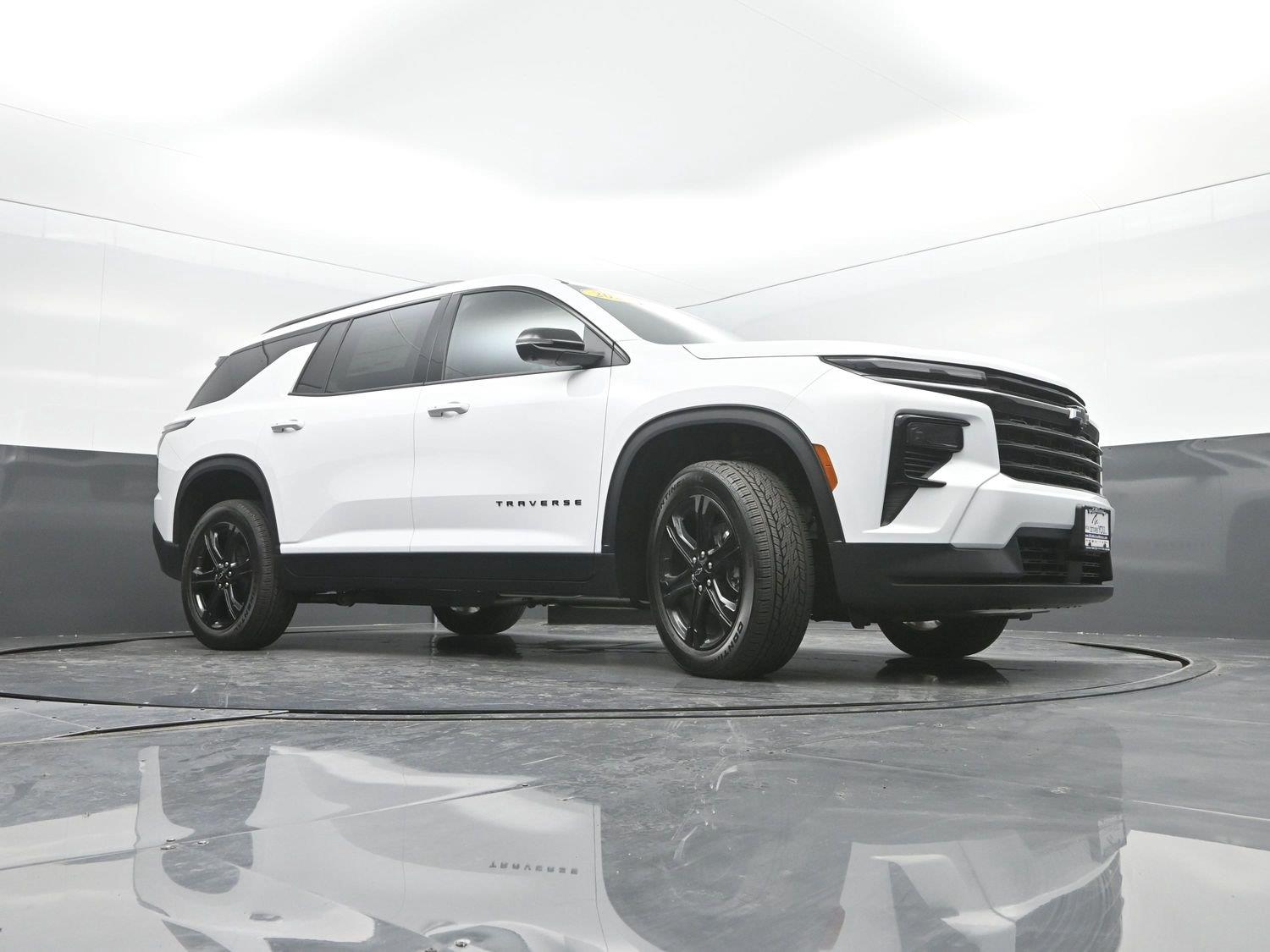2027 Chevrolet Traverse LT - Photo 35