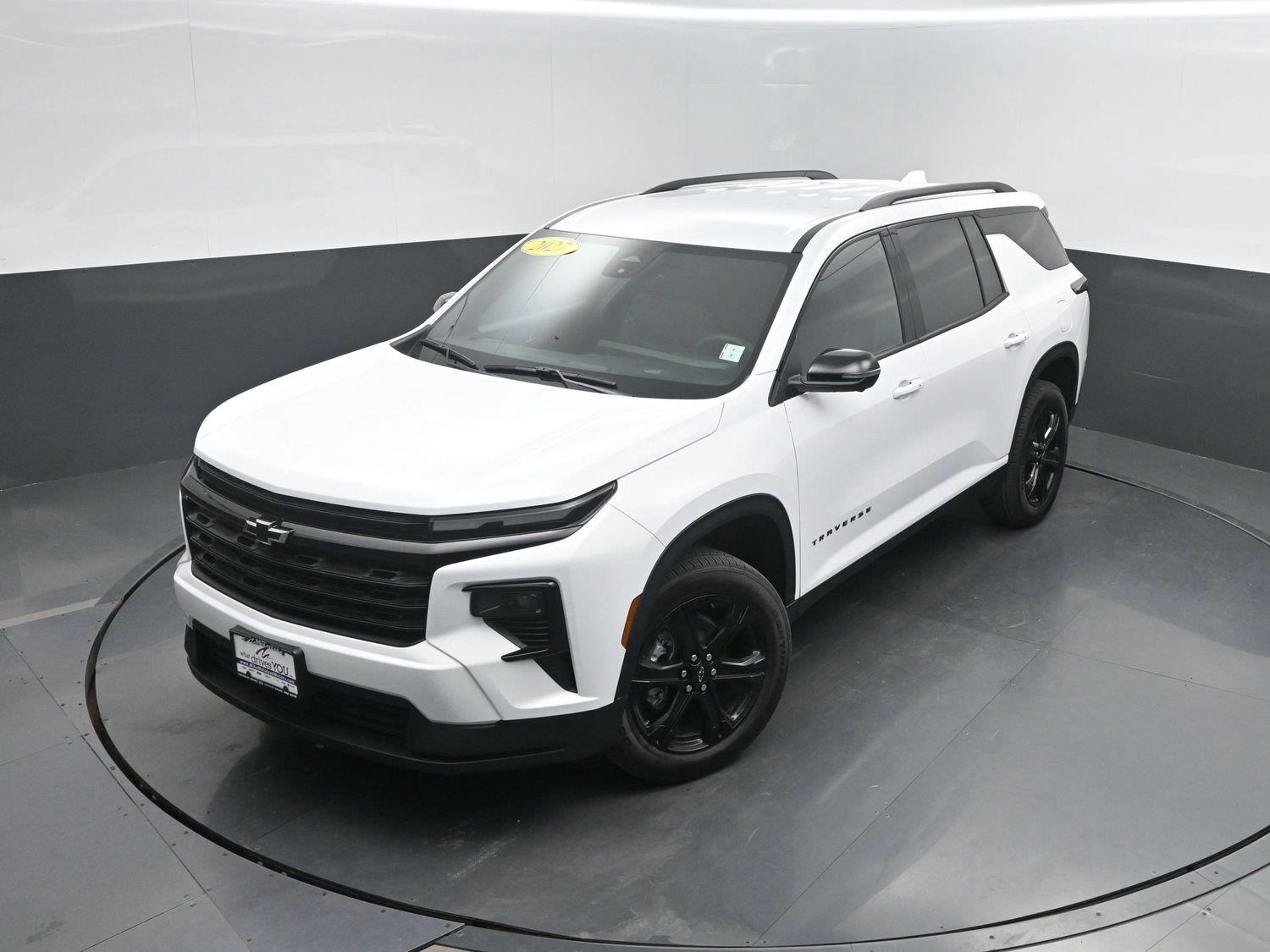 2027 Chevrolet Traverse LT - Photo 36