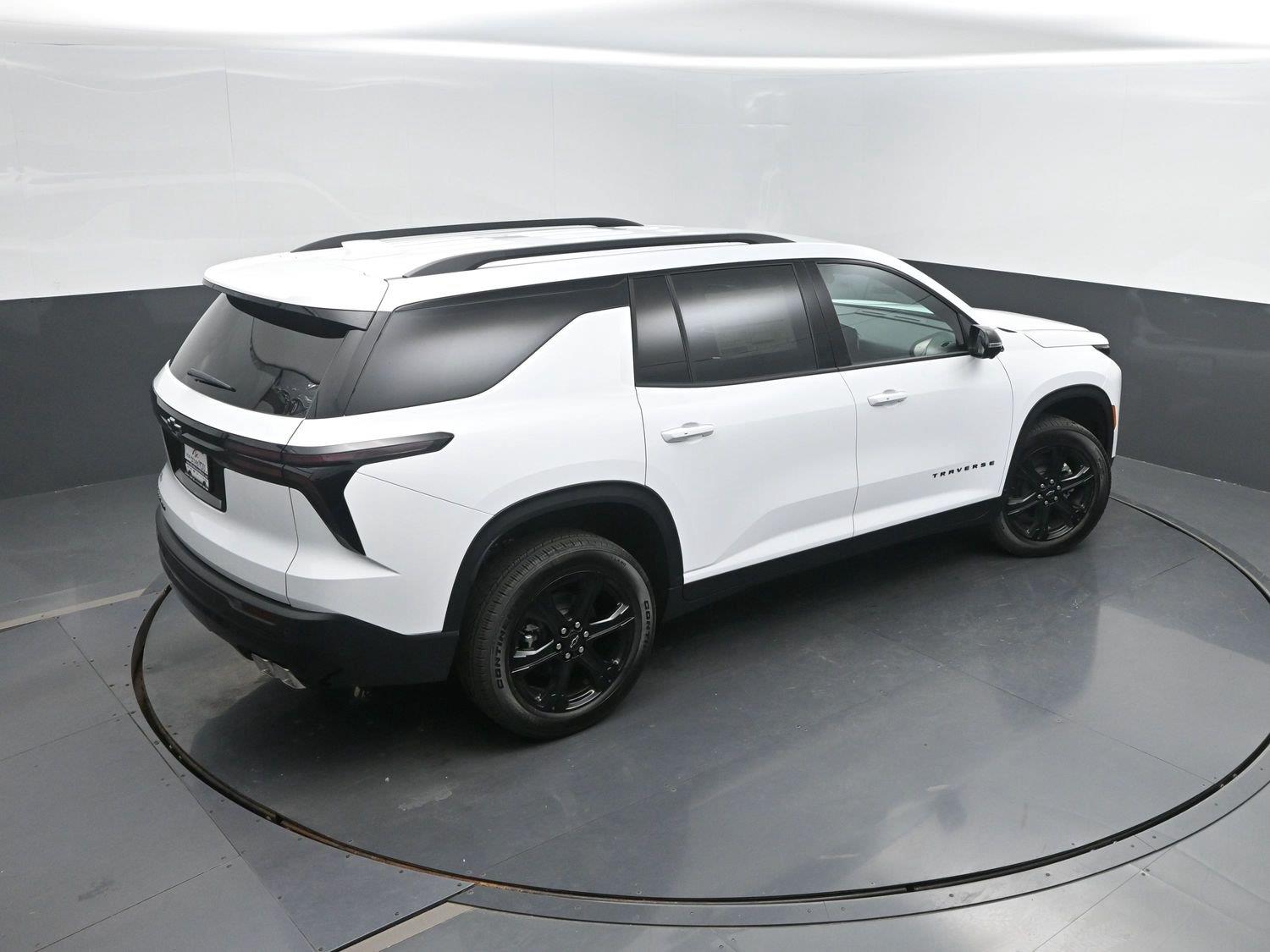 2027 Chevrolet Traverse LT - Photo 38