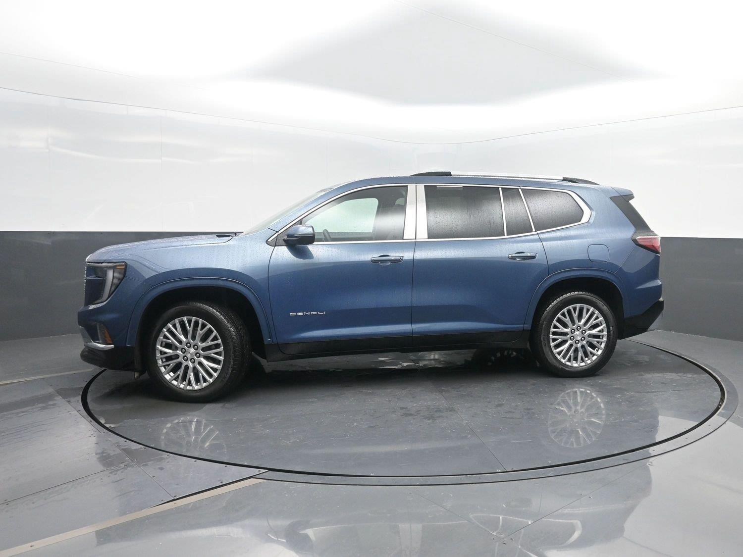 2026 GMC Acadia Denali AWD