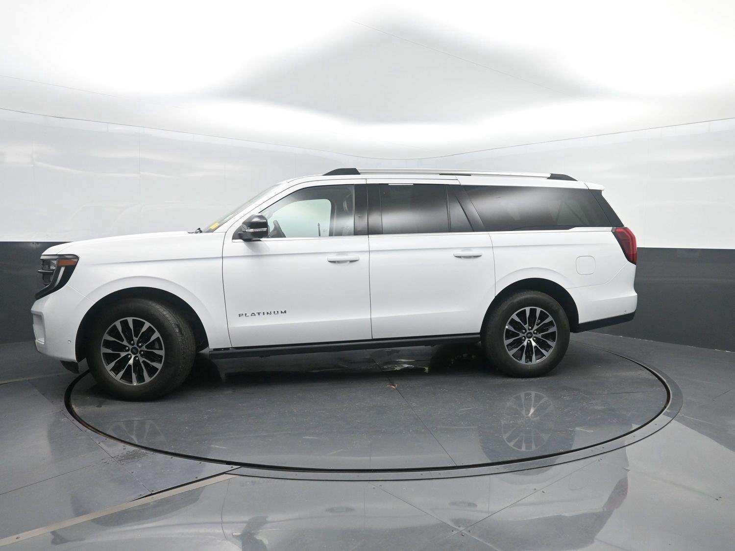 Oxford White 2025 Ford Expedition SUV / Crossover Four-Wheel Drive Automatic