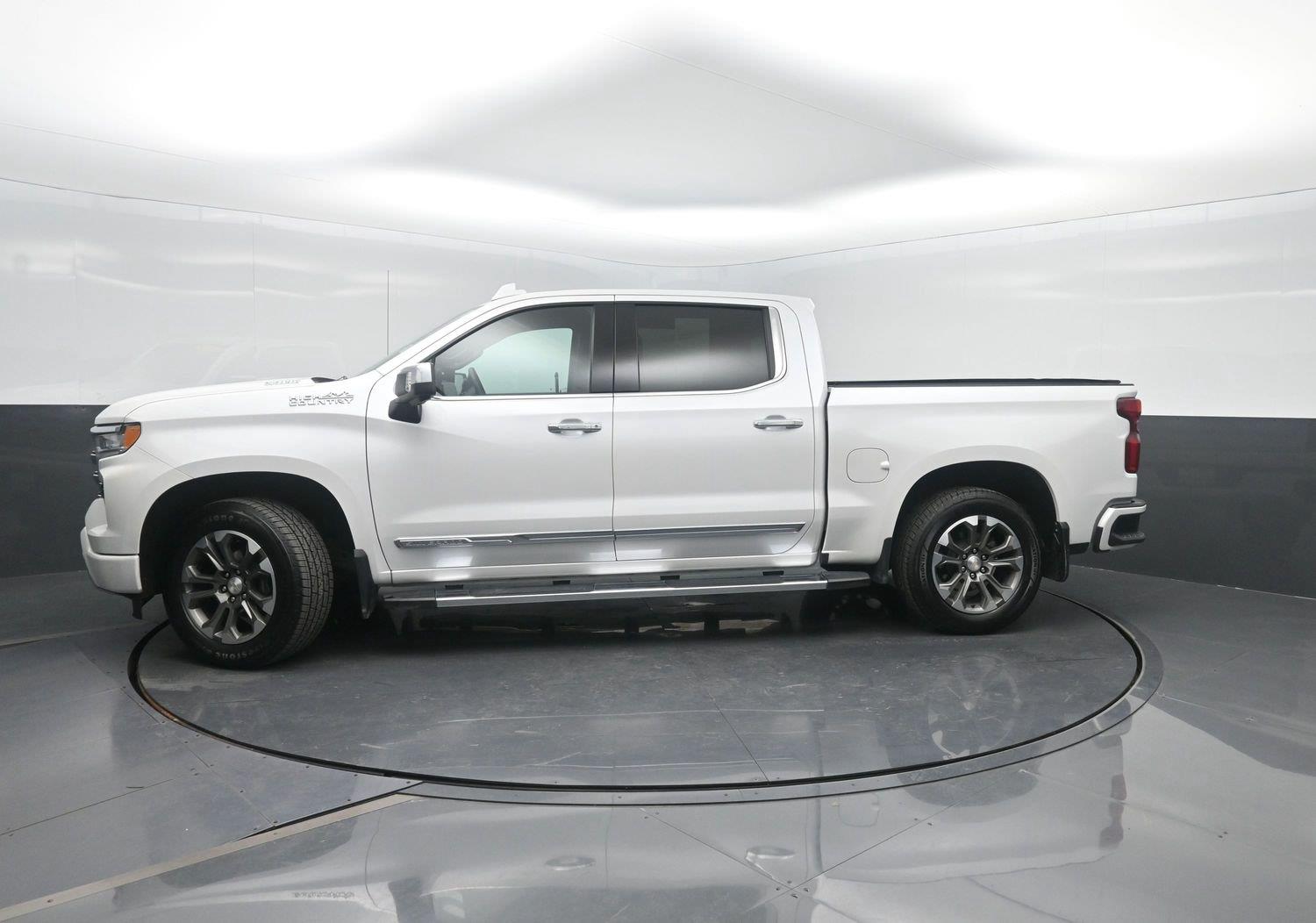 2024 Chevrolet Silverado 1500 High Country Crew Cab 4WD