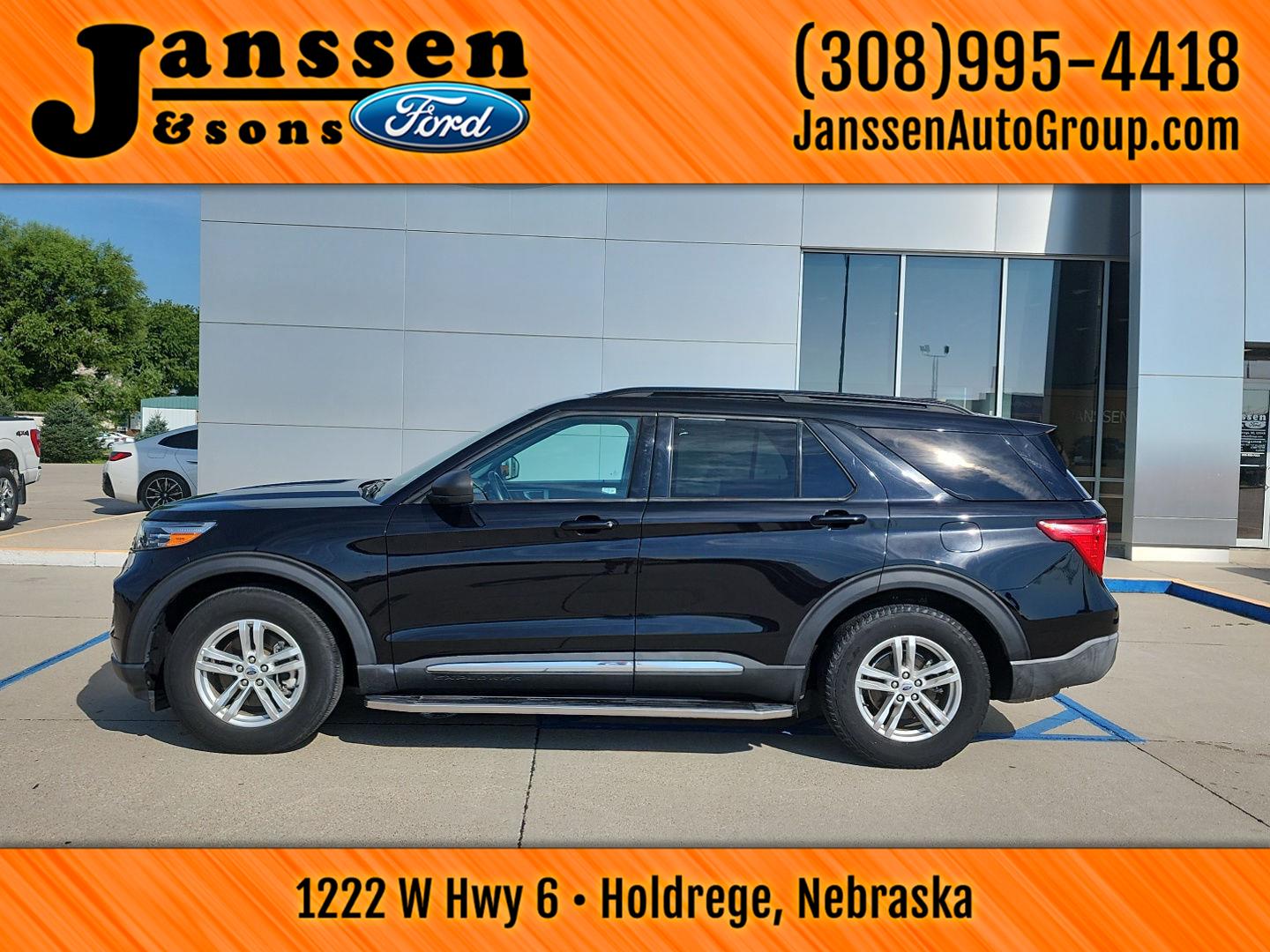  2021 Ford Explorer XLT RWD   