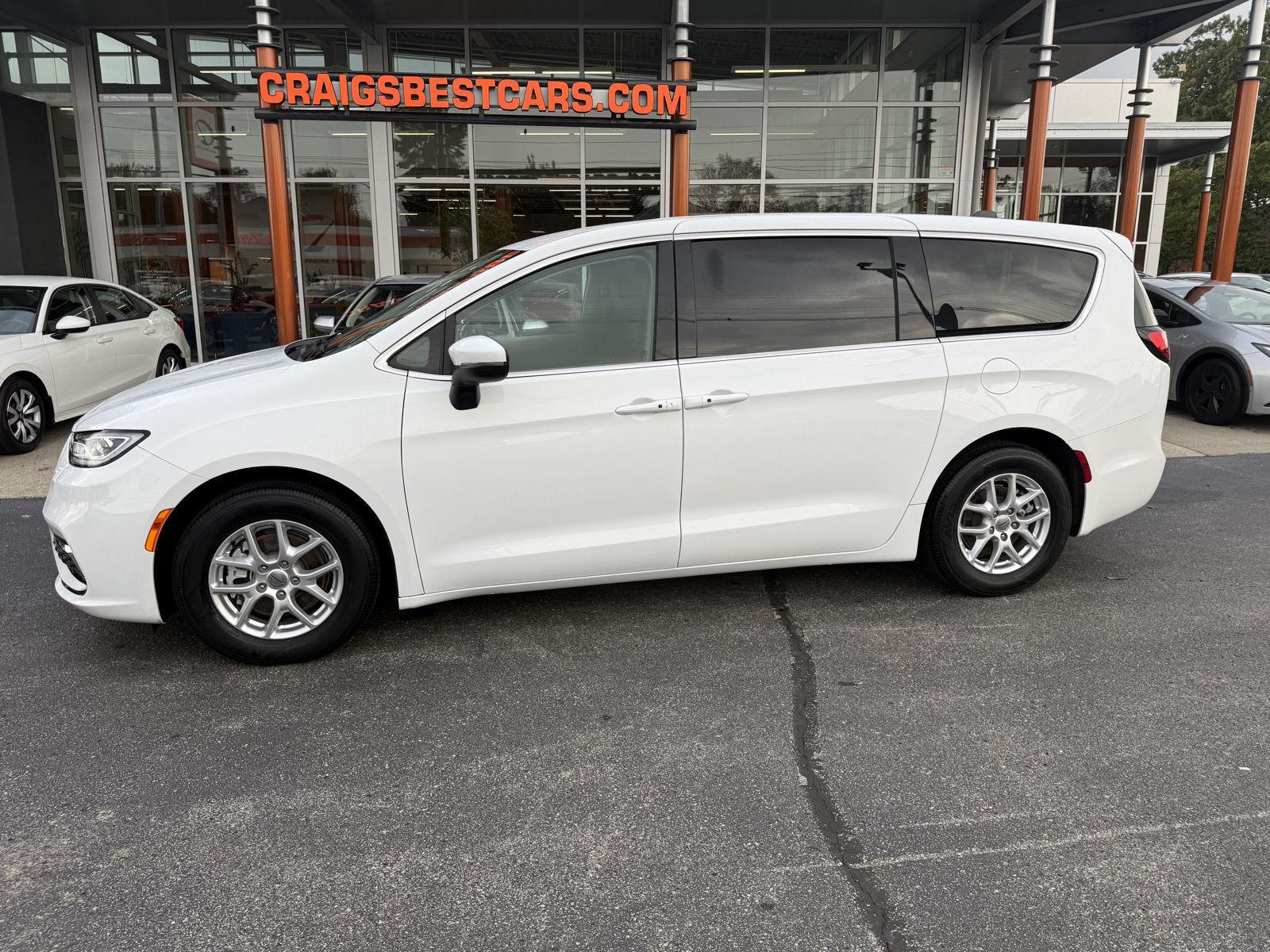 2023 Chrysler Pacifica Touring L