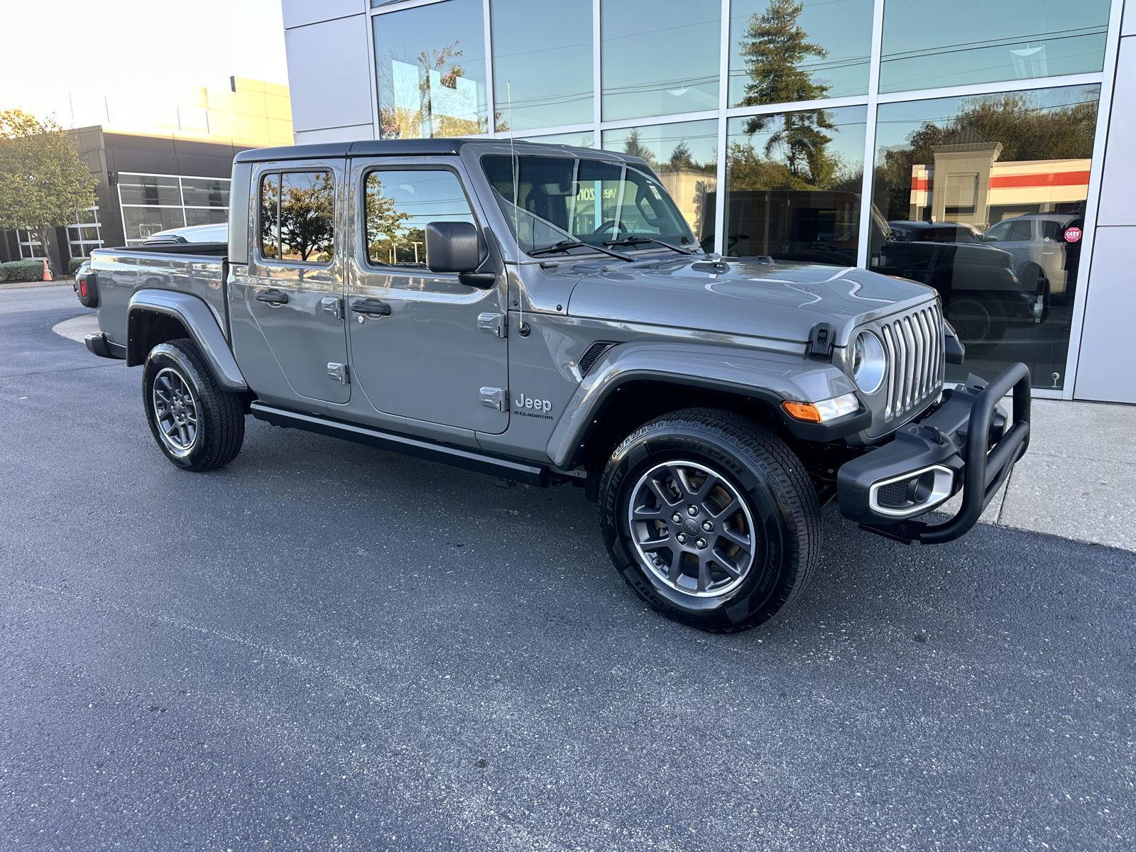 2023 Jeep Gladiator Standard Cab