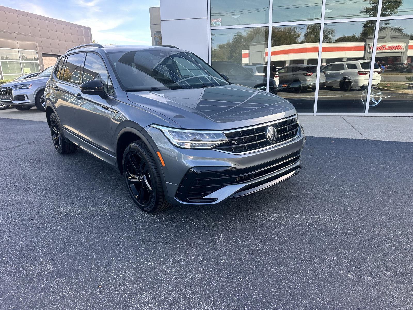 2024 Volkswagen Tiguan 4Motion SE R-Line Black