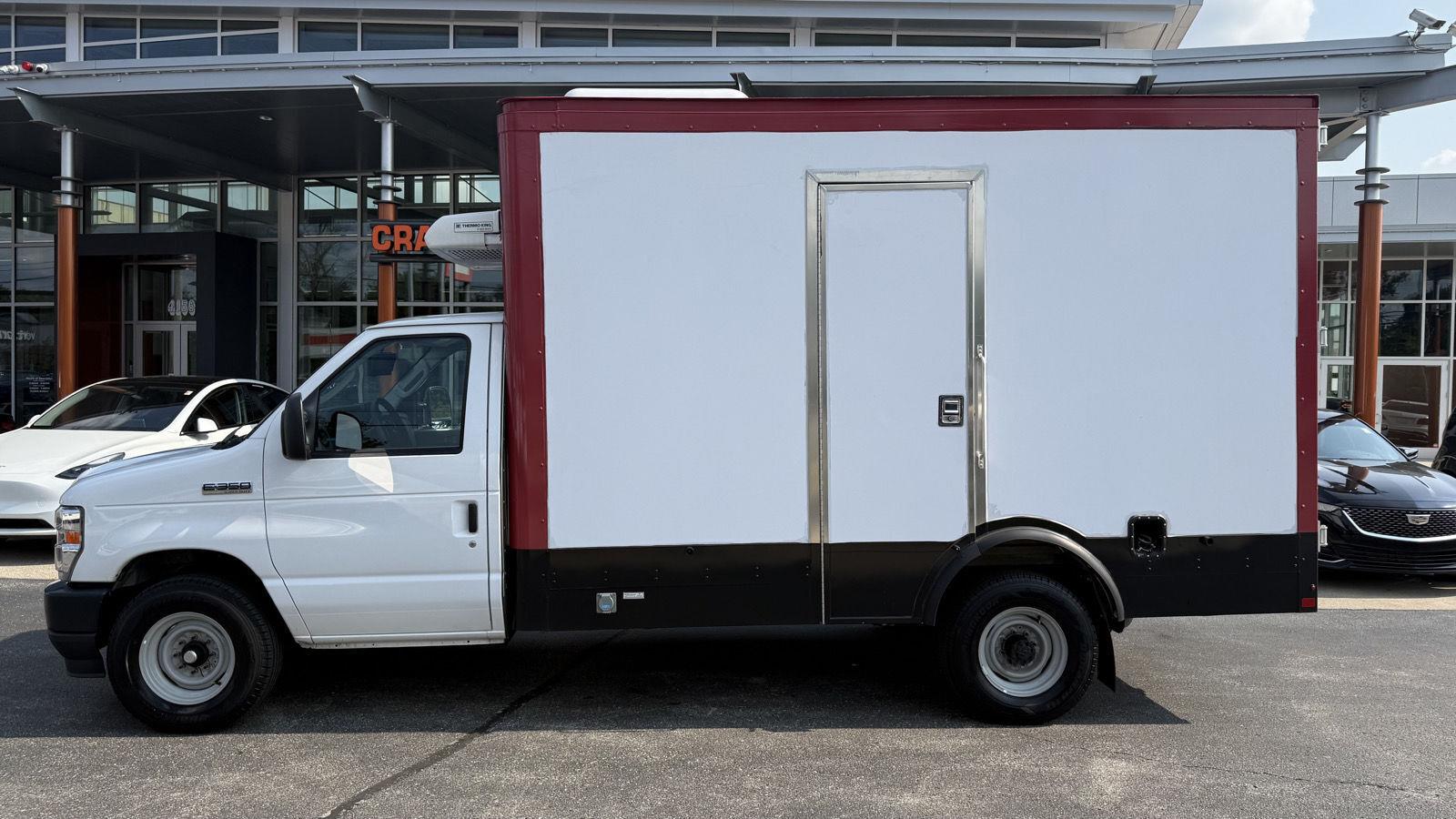 2023 Ford E-350 Cutaway SRW
