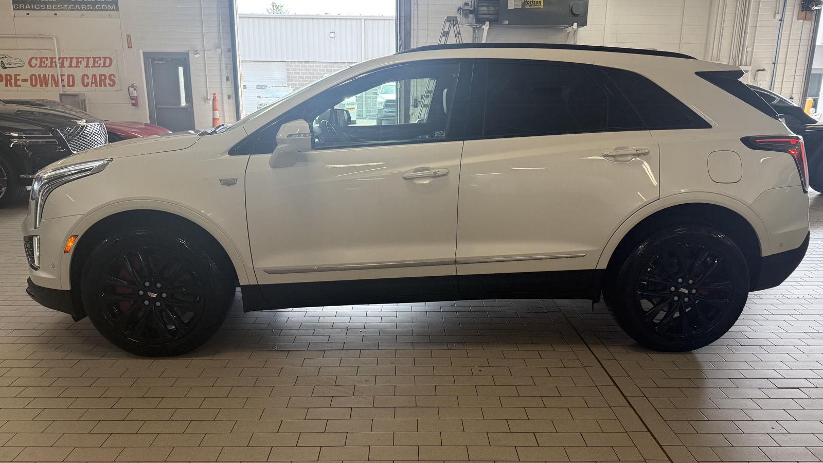 2023 Cadillac XT5 Sport
