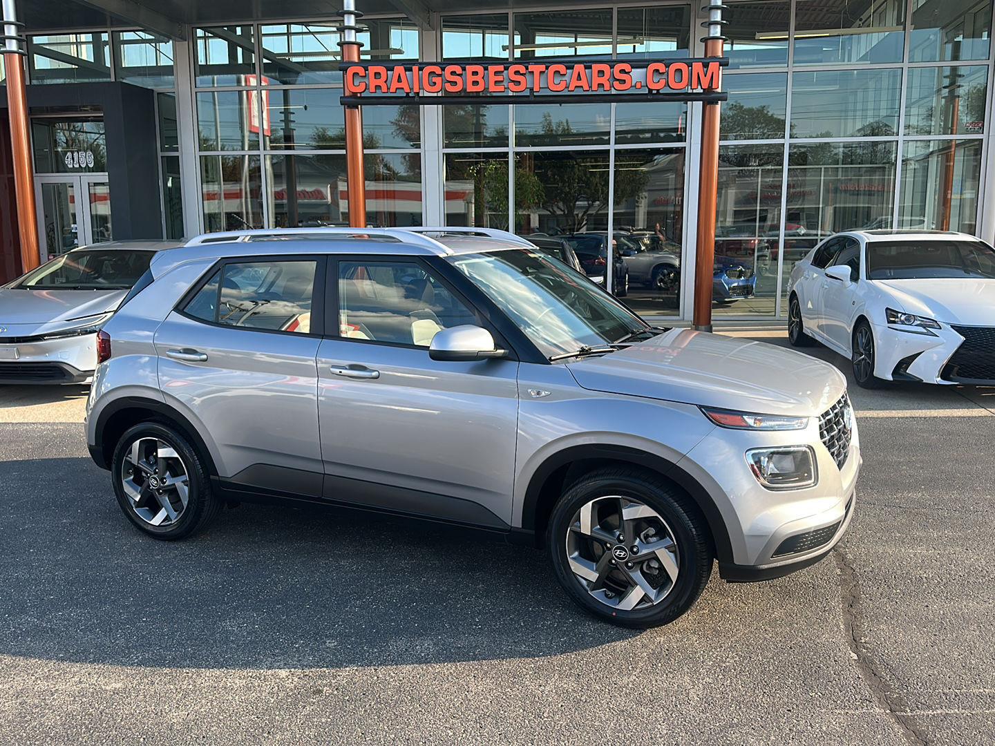 2025 Hyundai Venue SEL, Limited