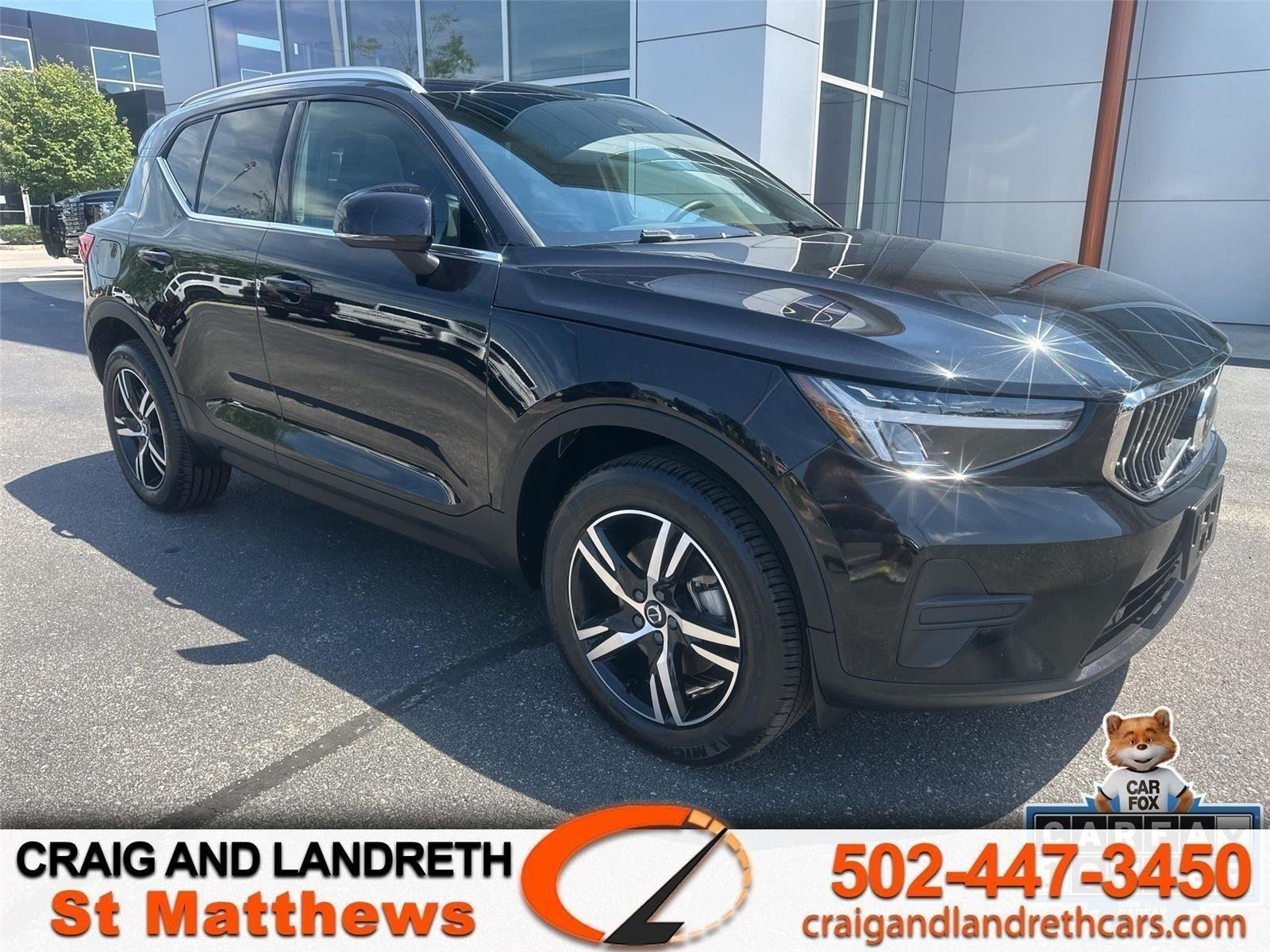 2025 Volvo XC40 Core