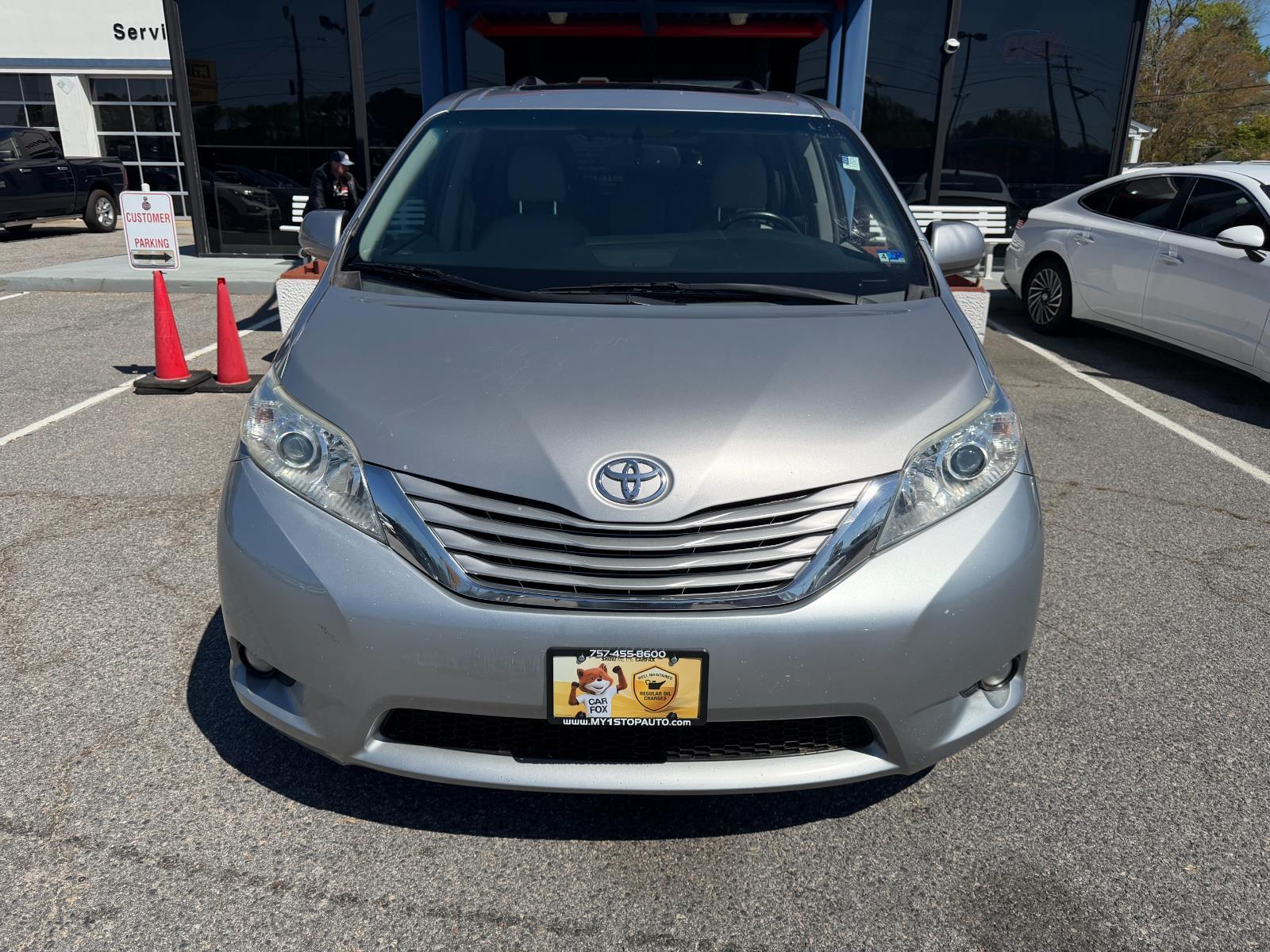 View vehicle photo 2