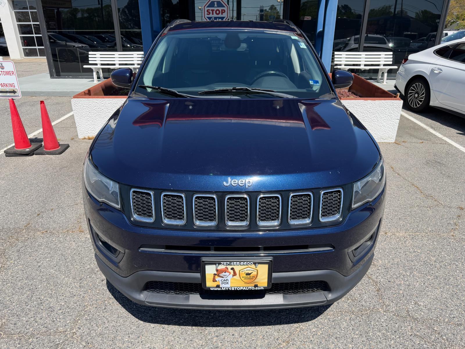 View vehicle photo 2