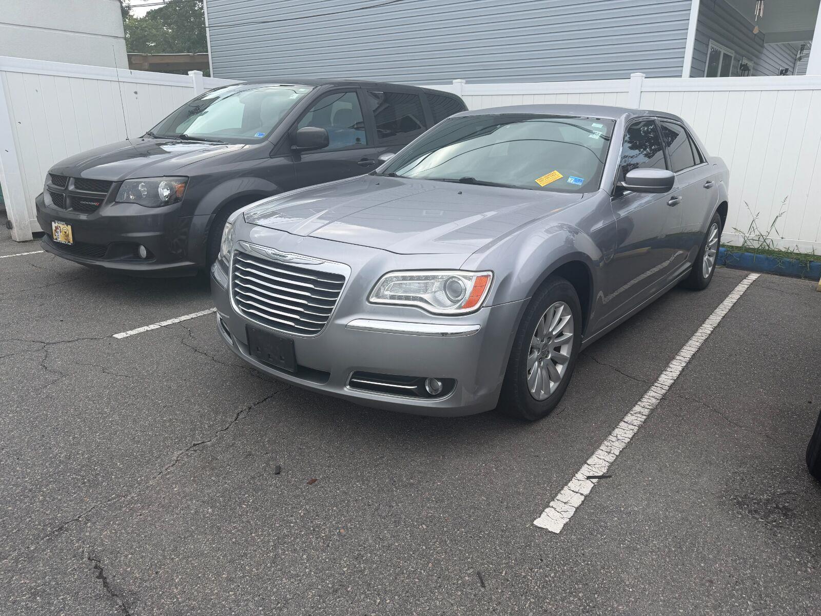 Billet Silver Metallic 2013 Chrysler 300 Sedan Rear-Wheel Drive 8-Speed Automatic